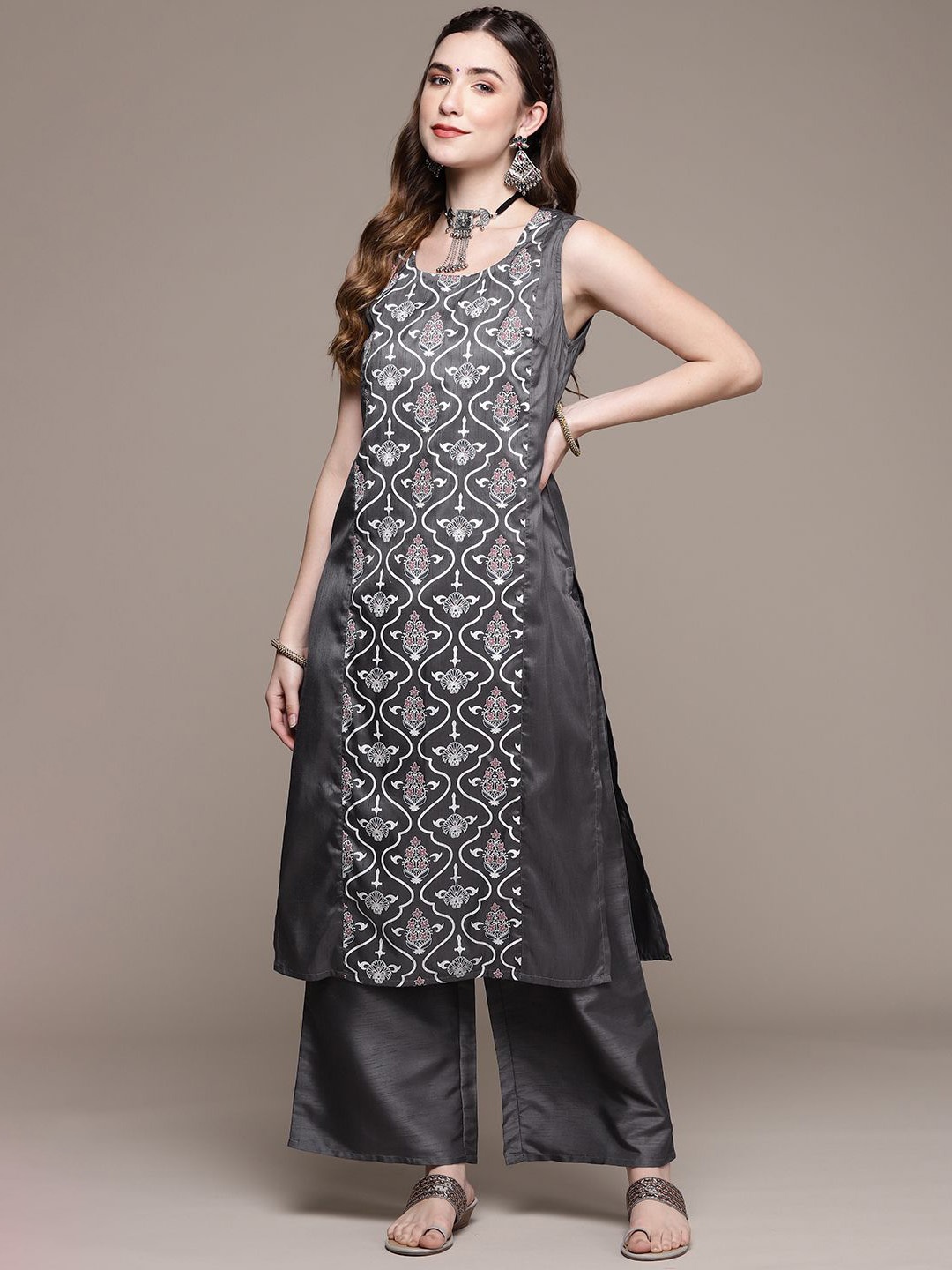 

ZIYAA Grey & White Ethnic Motifs Printed Regular Kurta With Palazzo