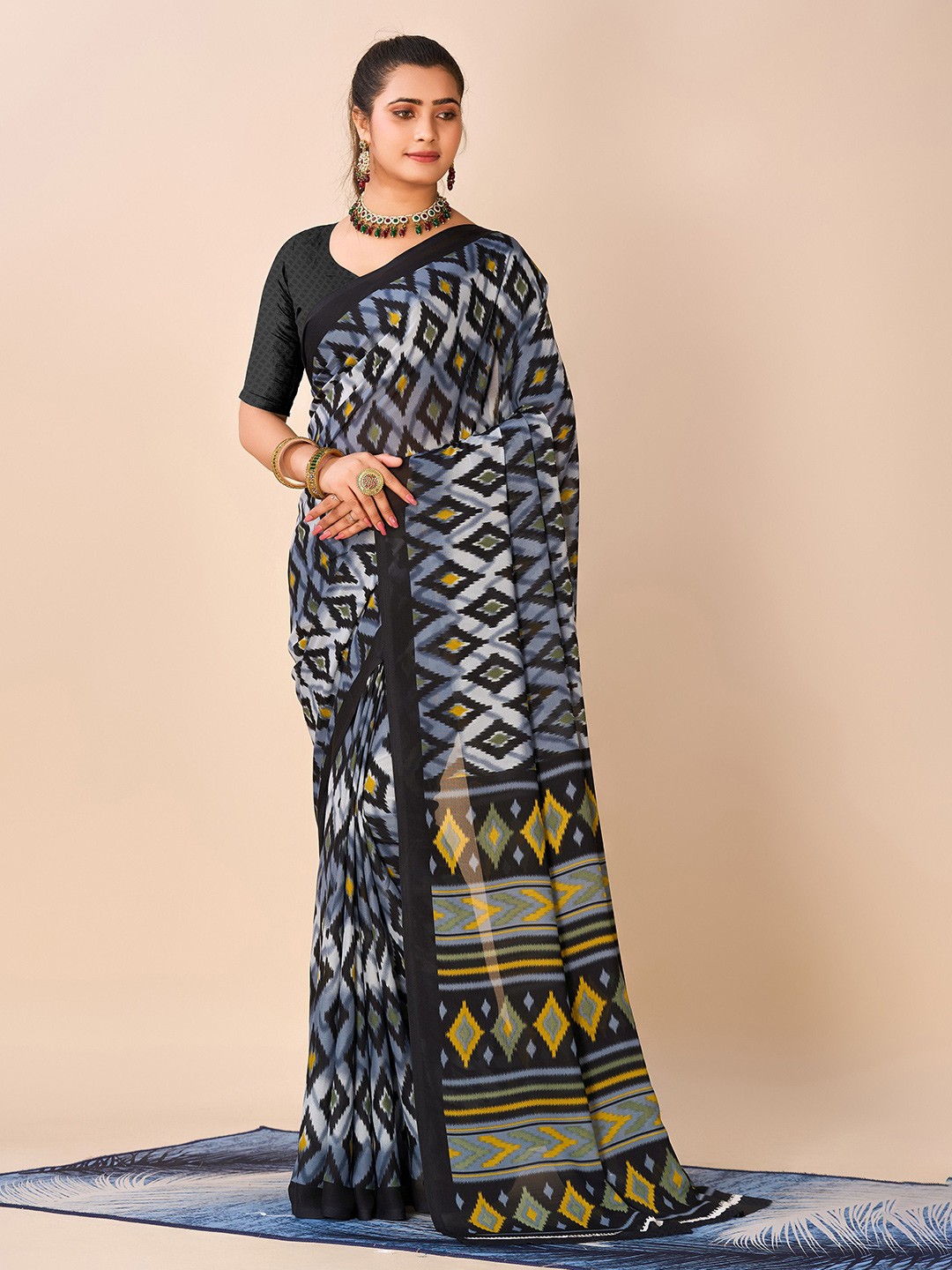 

VIRICA Poly Georgette Saree, Black