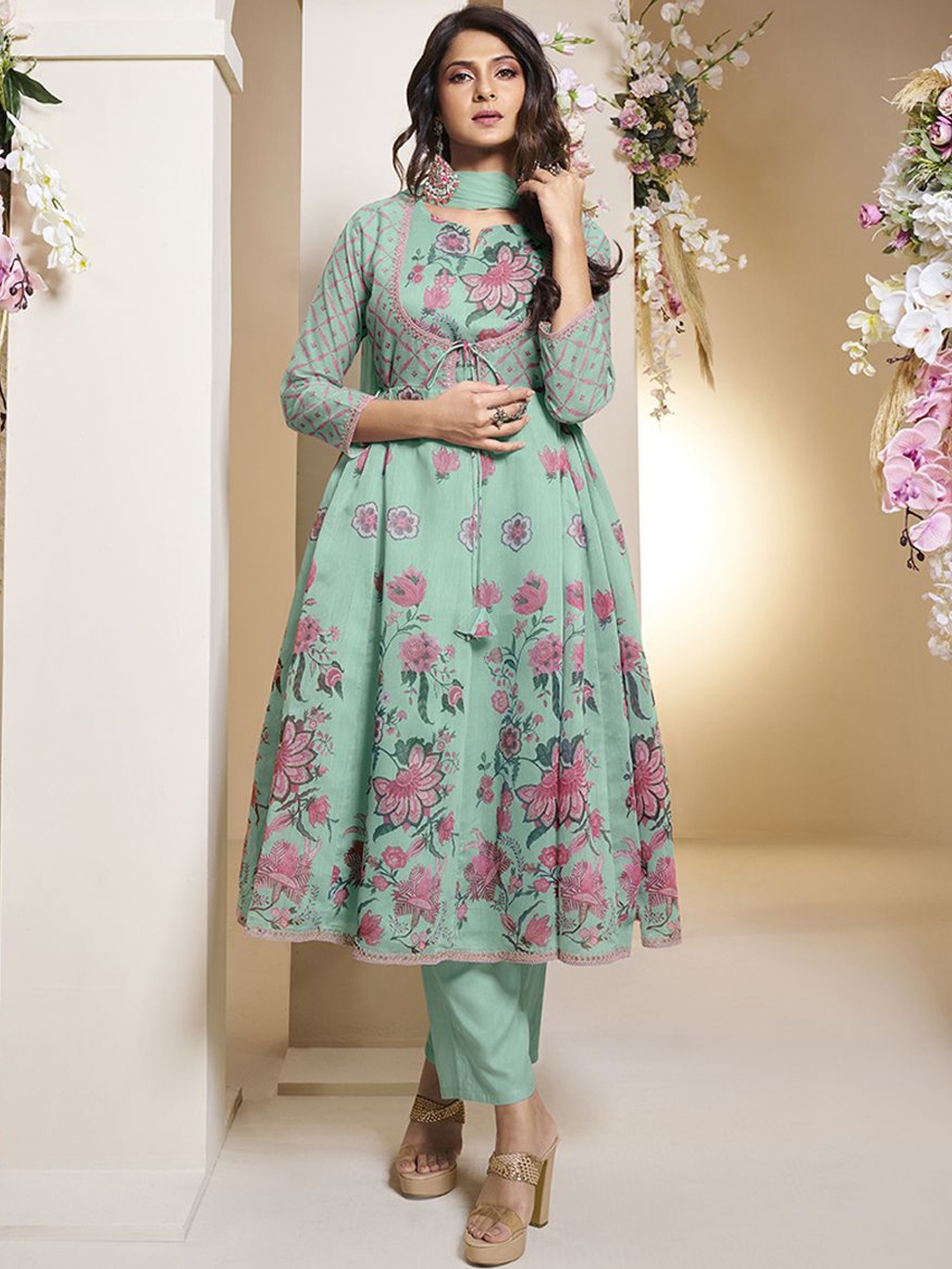 

Bhama Couture Jennifer Winget Floral Printed Anarkali Kurta With Trouser & Dupatta, Sea green