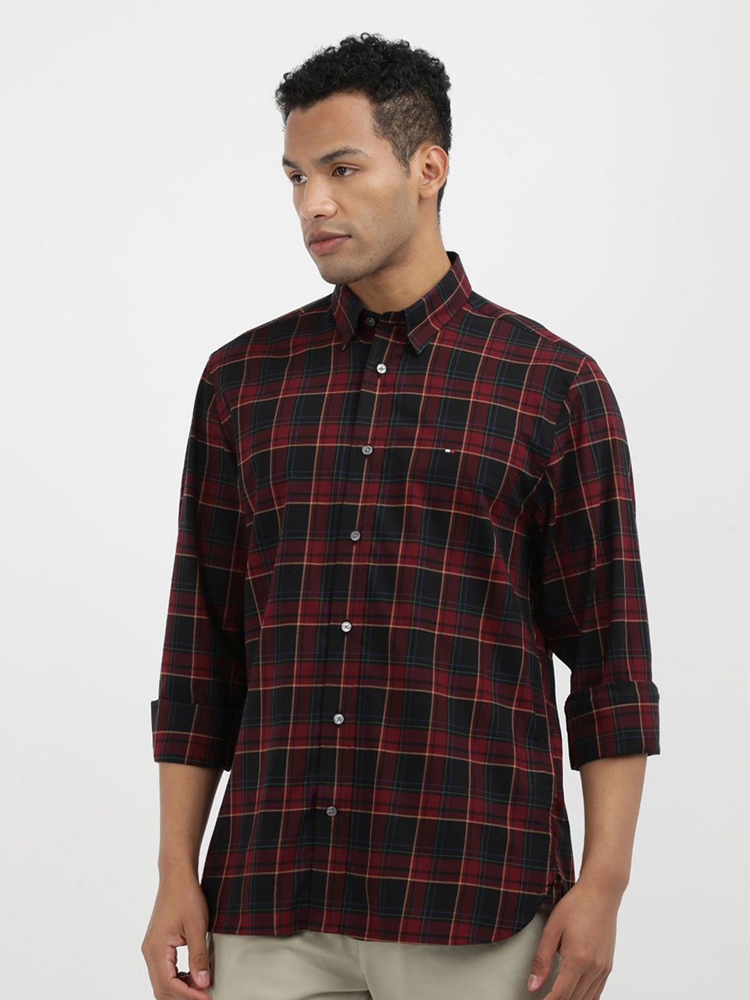 

Tommy Hilfiger Men Tartan Checked Pure Cotton Casual Shirt, Red