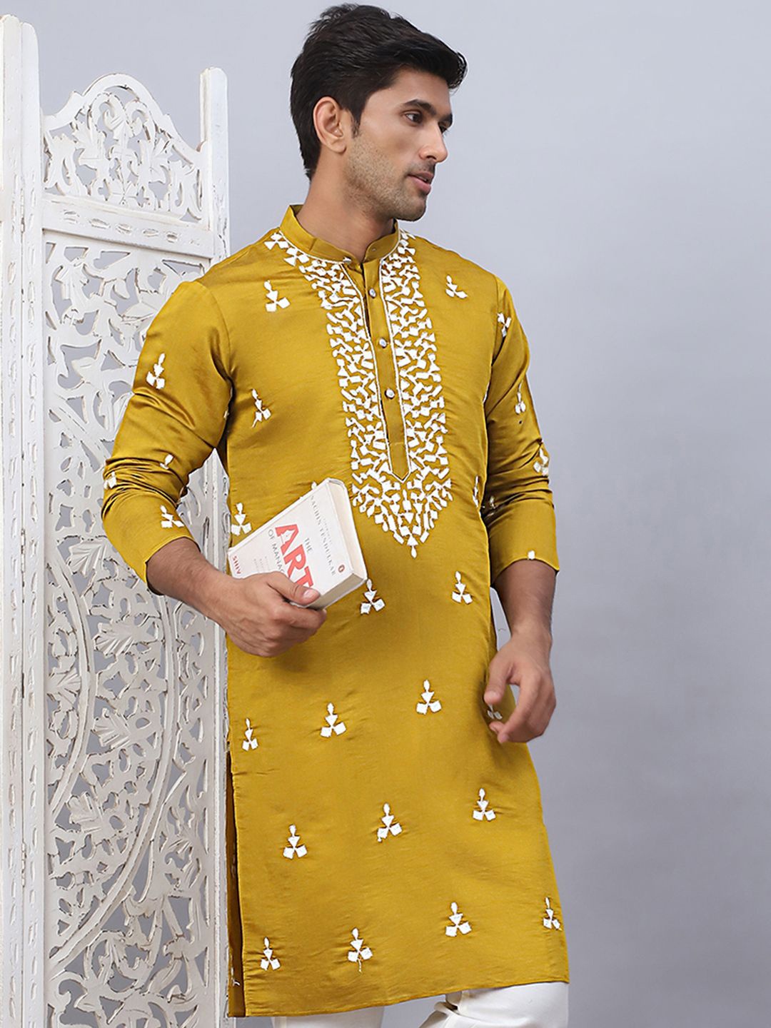 

Anouk Mustard Yellow Geometric Embroidered Thread Work Silk Cotton Straight Kurta