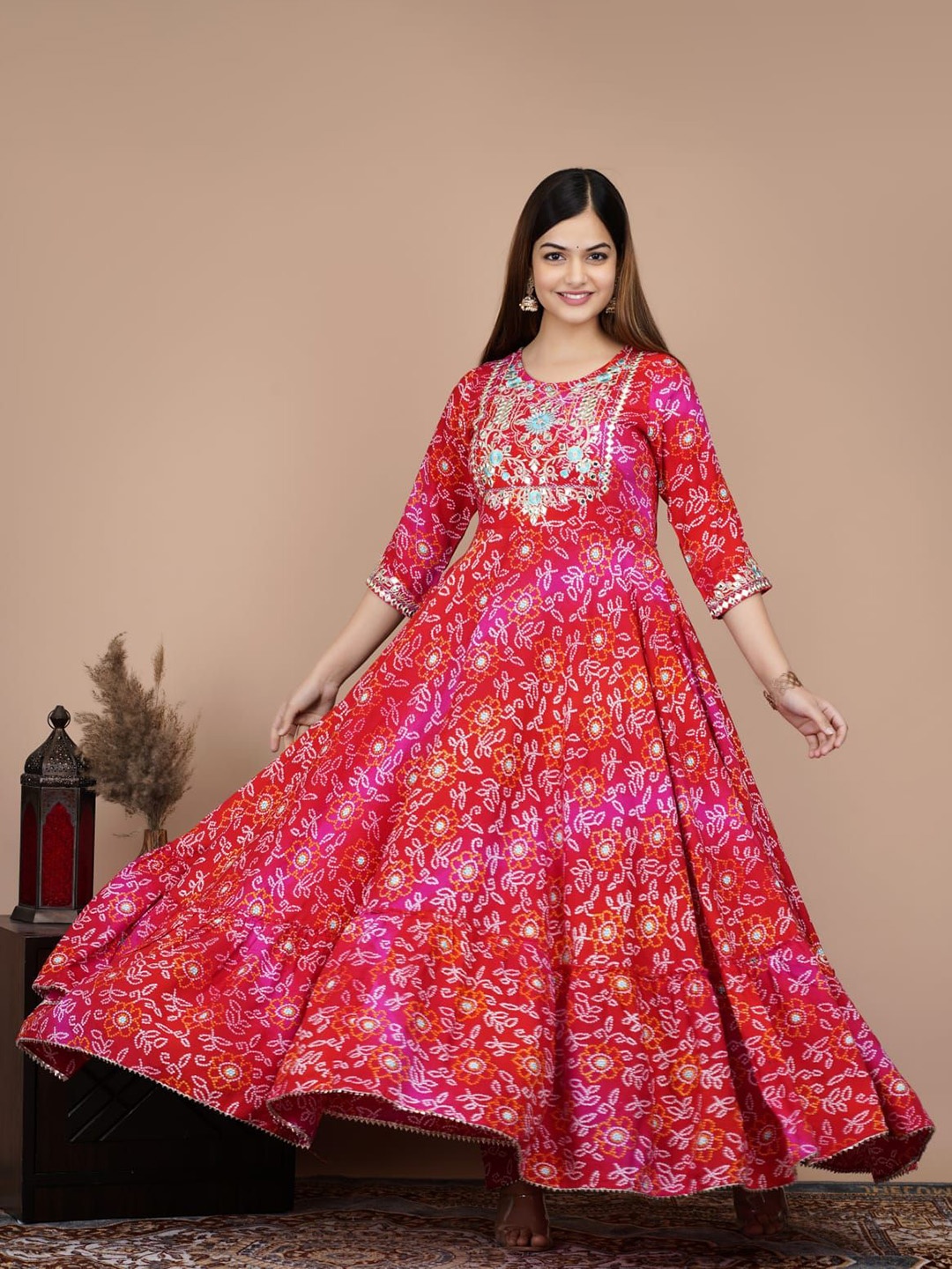 

SHOOLIN Bandhani Printed Round Neck Anarkali Tiered Kurta, Red