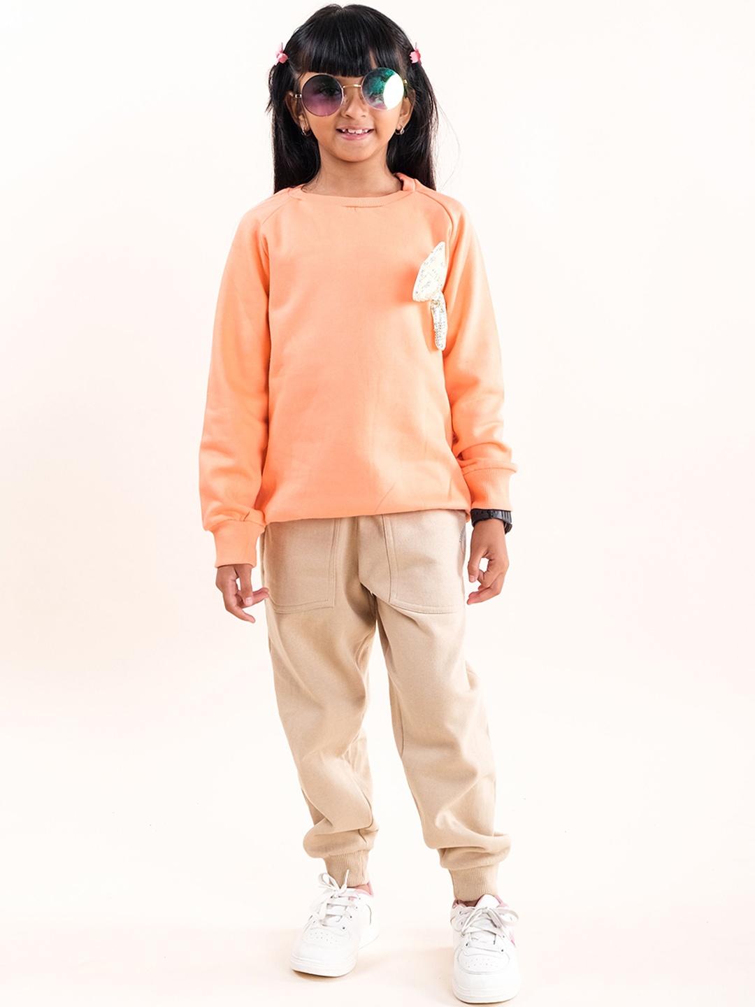 

KiddoPanti Girls Applique-Detailed Sweatshirt & Joggers Tracksuits, Peach