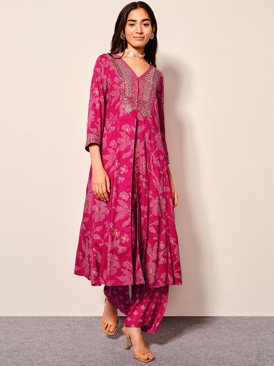 

Global Desi Floral Printed V-Neck Thread Work A-Line Kurta with Palazzo, Pink