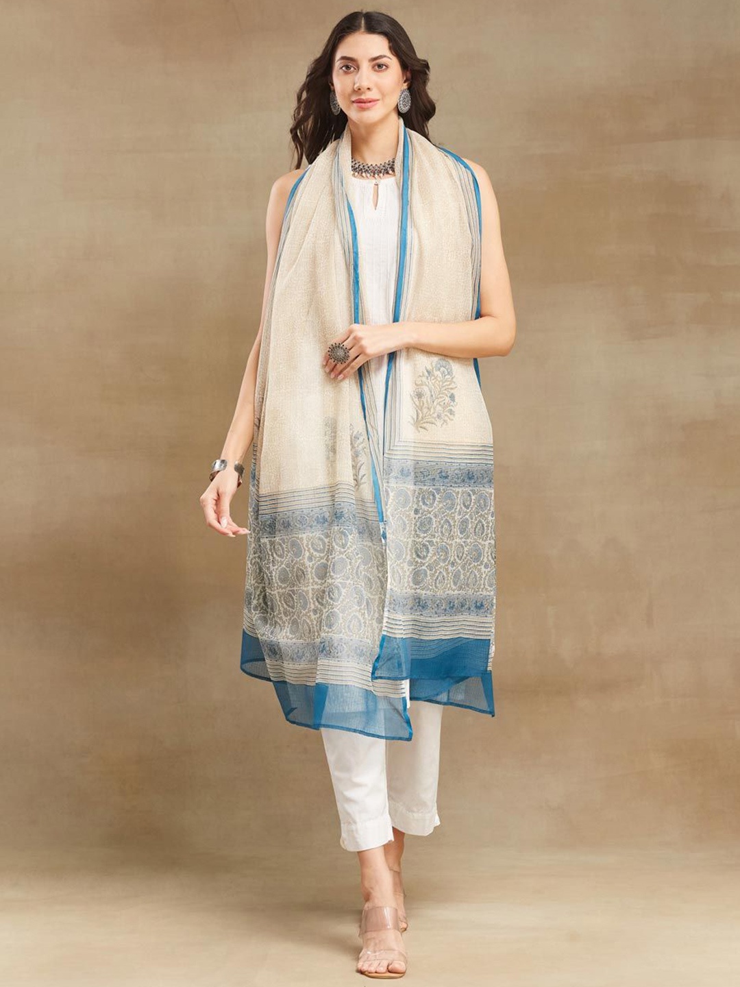 

Fabindia Floralk Printed Cotton Silk Dupatta, White
