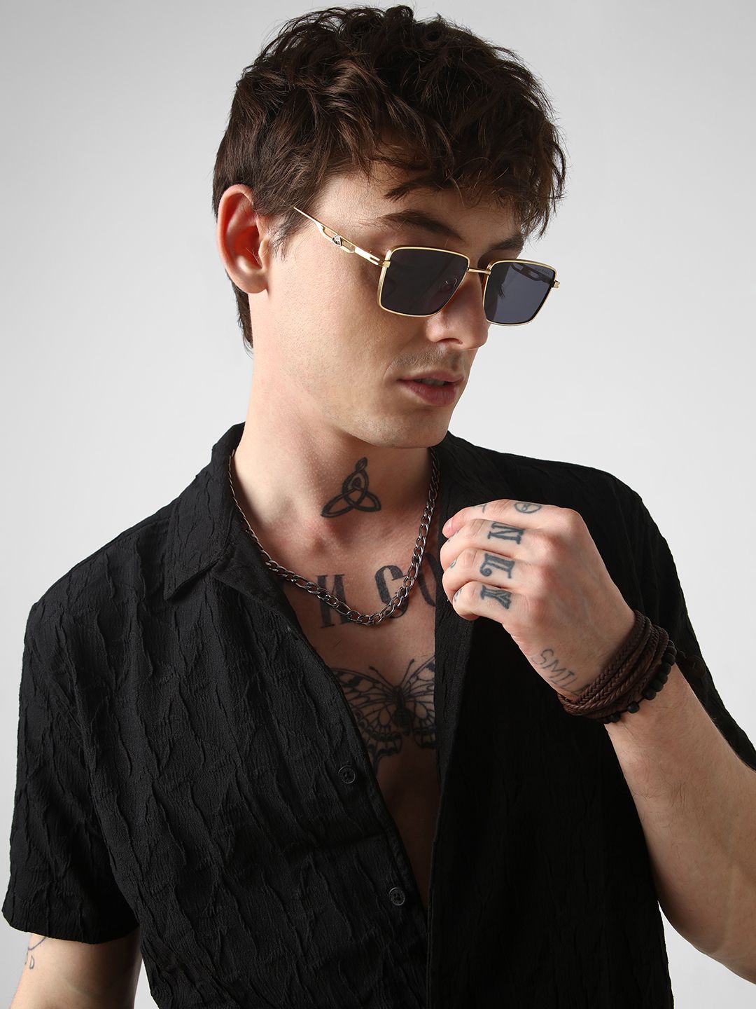 

VASTRADO Men Classic Opaque Self Design Oversized Casual Shirt, Black