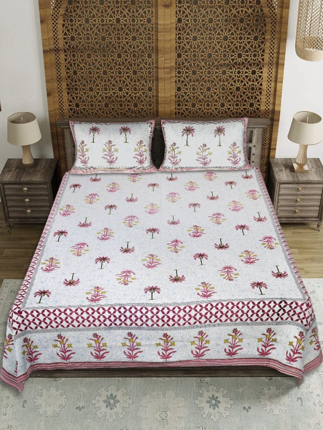 

EasyGoods Pink & White Cotton Floral 210 TC King Bedsheet with 2 Pillow Covers