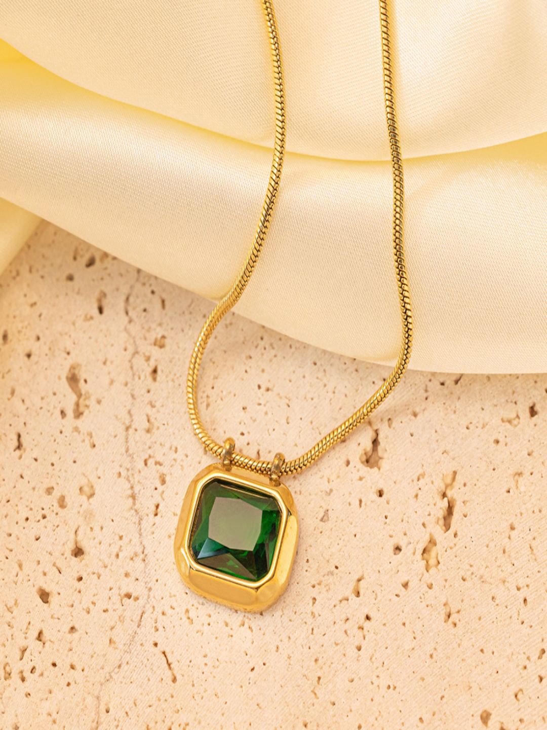 

AQUASTREET 18K Plated Waterproof Anti Tarnish Emerald Green Zircon Neckalce, Gold