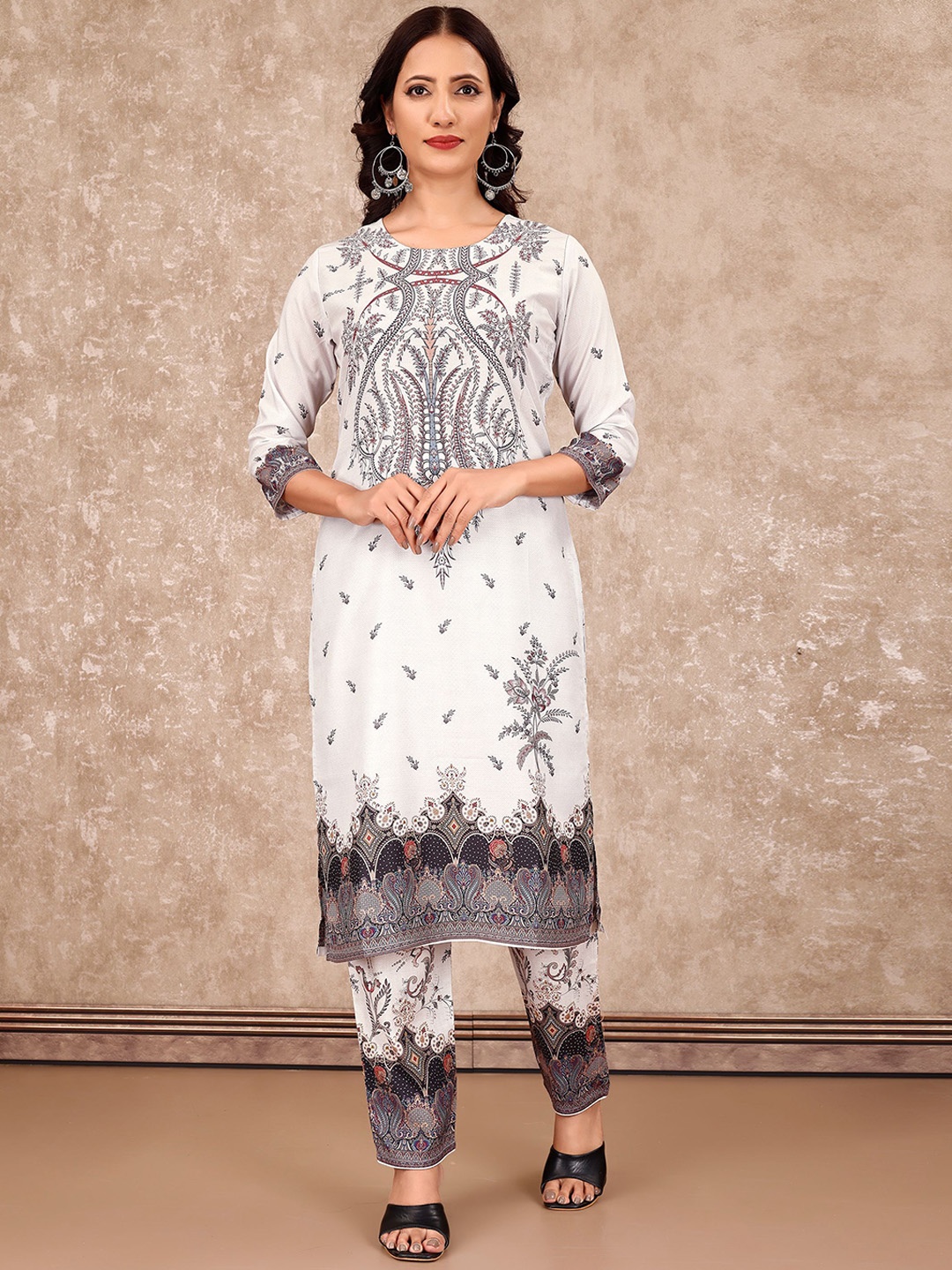 

VIRICA Floral Printed Thread Work Straight Kurta With Trousers, White