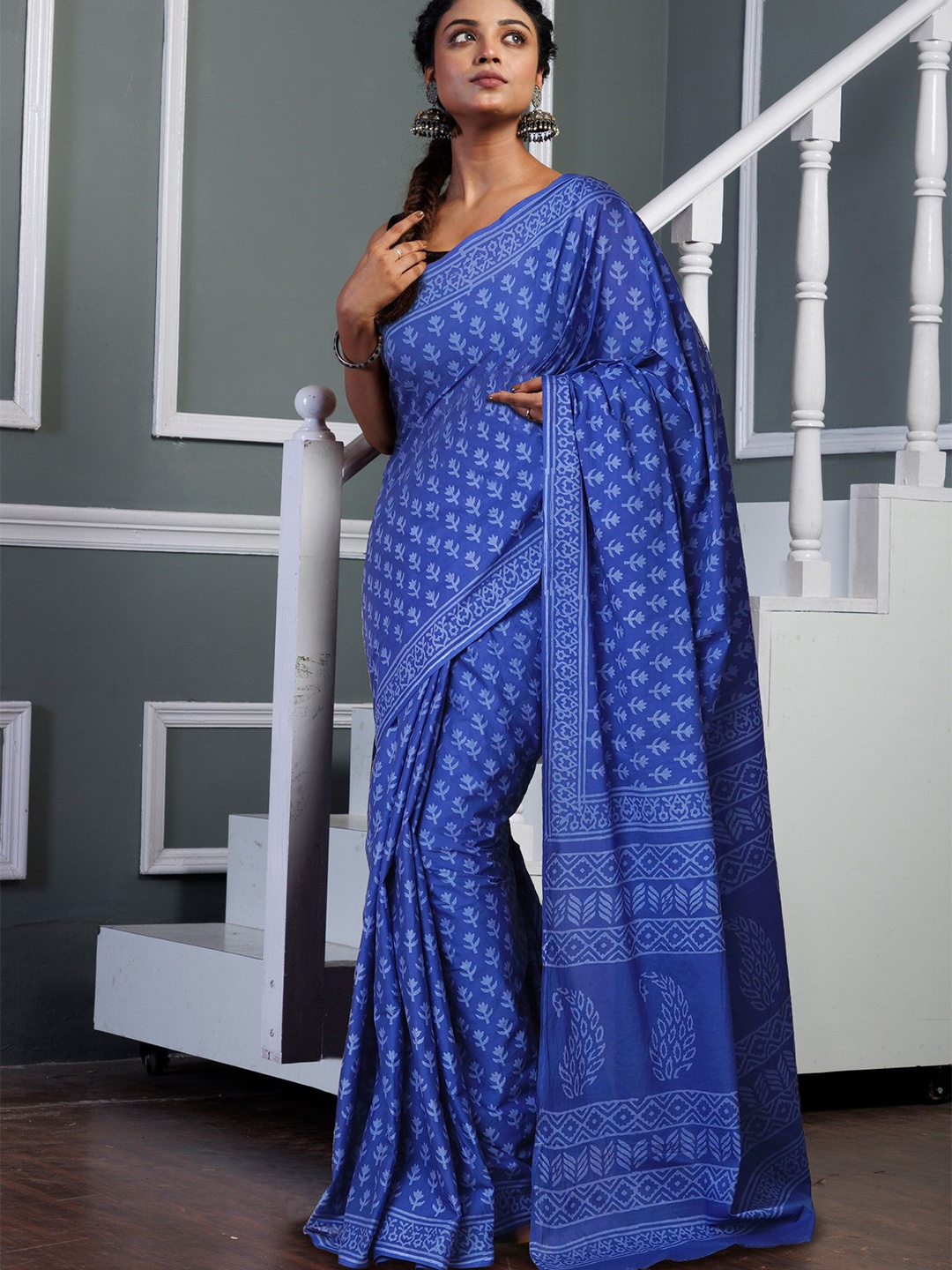 

Unnati Silks Ethnic Motifs Pure Cotton Handloom Block Print Saree, Navy blue