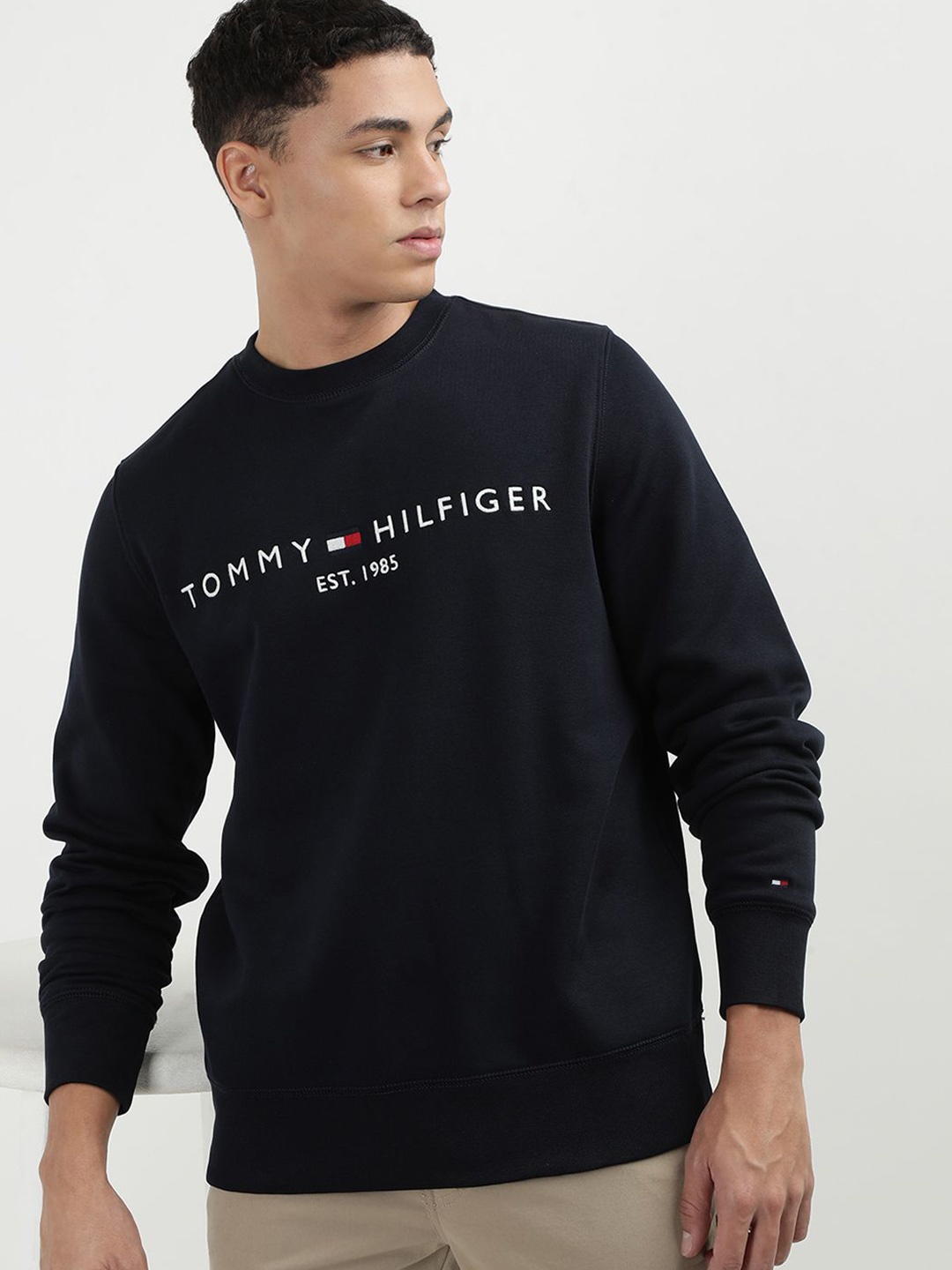 

Tommy Hilfiger Men Embroidered Brand Logo Knitted Sweatshirt, Navy blue