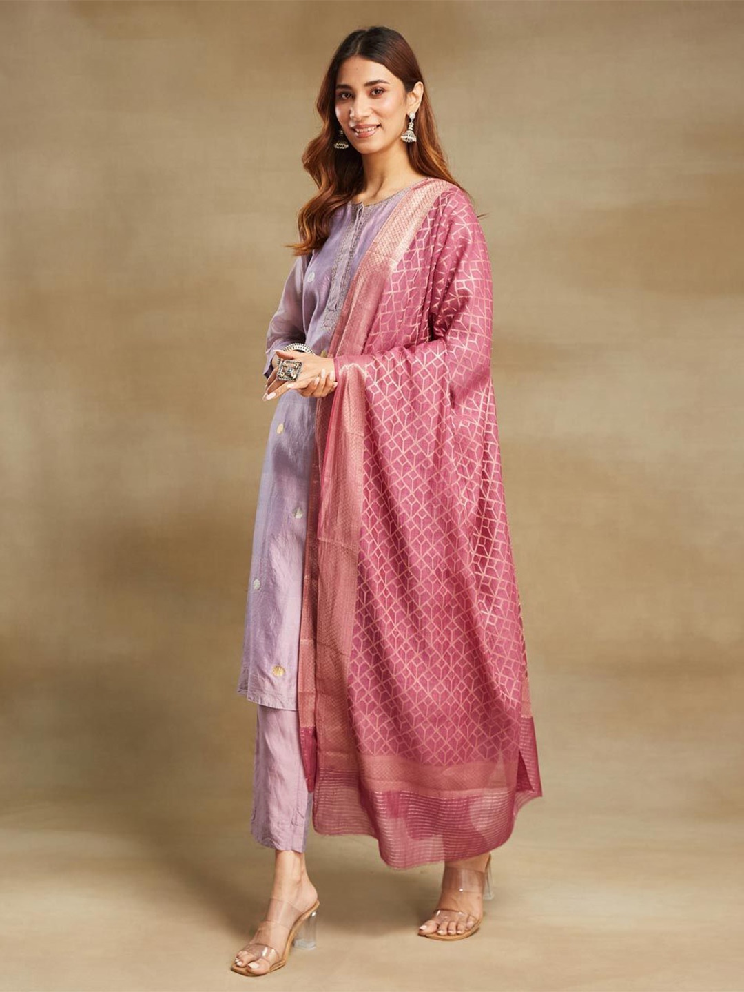 

Fabindia Geometric Woven Design Cotton Silk Dupatta, Pink