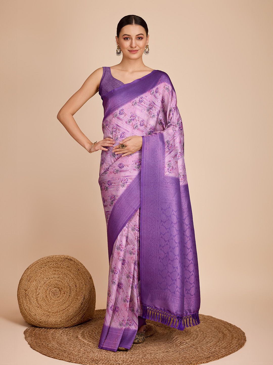 

Upalksh Floral Pure Silk Kanjeevaram Saree, Lavender
