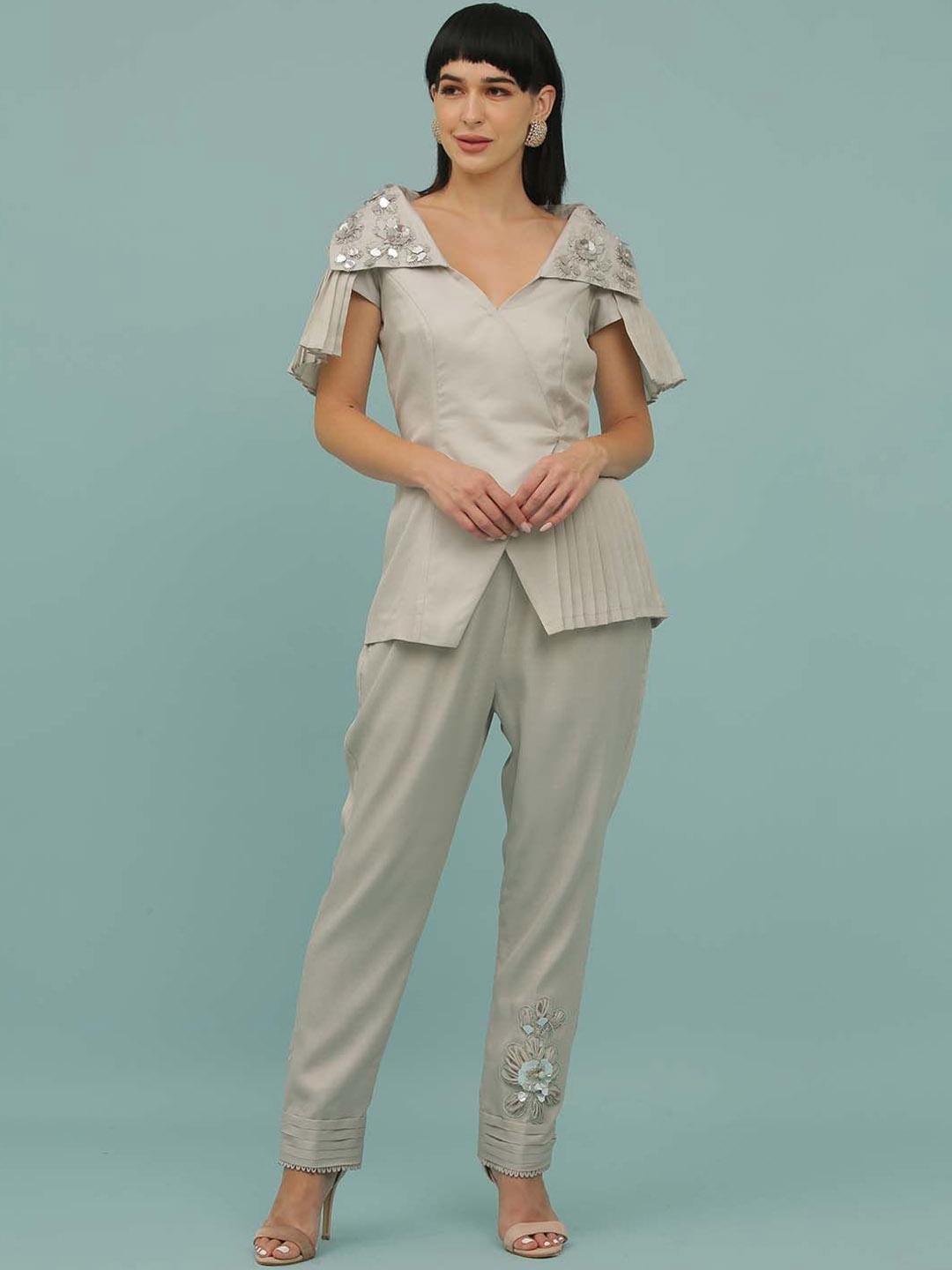 

Sejal Kamdar Embellished Pleated Detailing V-Neck Party Top With Trousers, Grey
