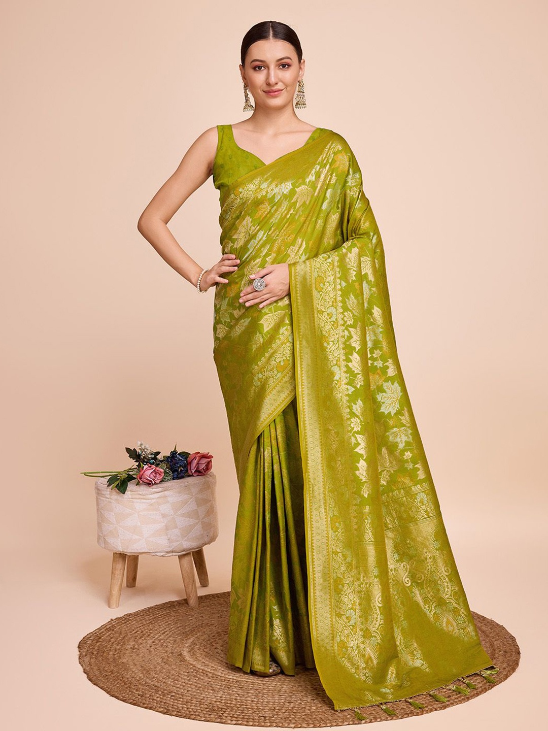 

bansari textiles Woven Design Zari Banarasi Saree, Lime green
