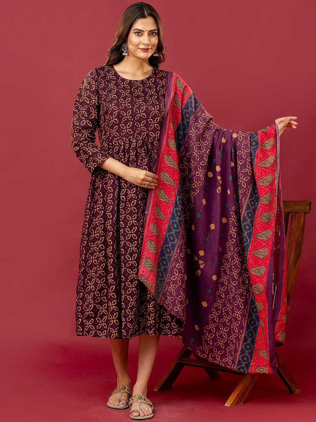 

Mialo fashion Printed Maternity Ethnic Dress With Dupatta, Maroon