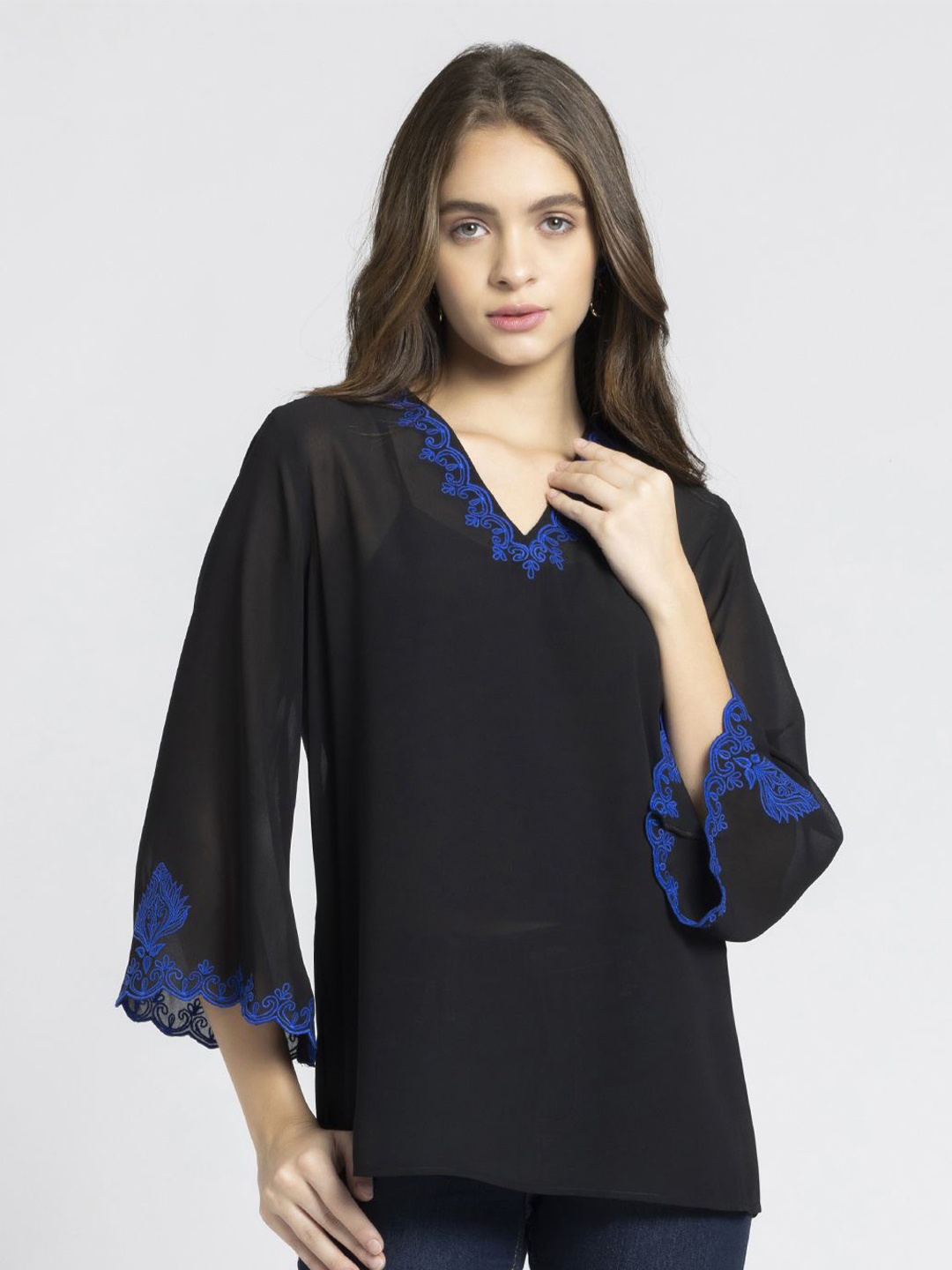 

SHAYE Women Solid Embroidered V-Neck Kurti, Black