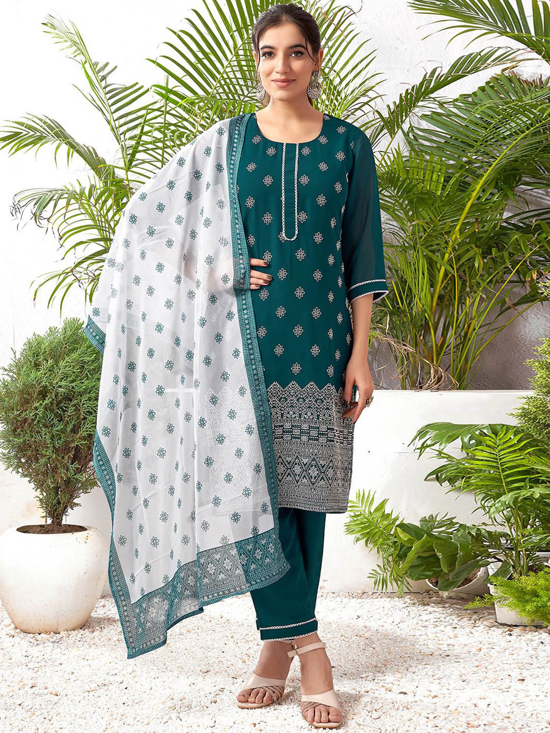 

KALINI Ethnic Motifs Printed Straight Kurta with Trousers & Dupatta, Green