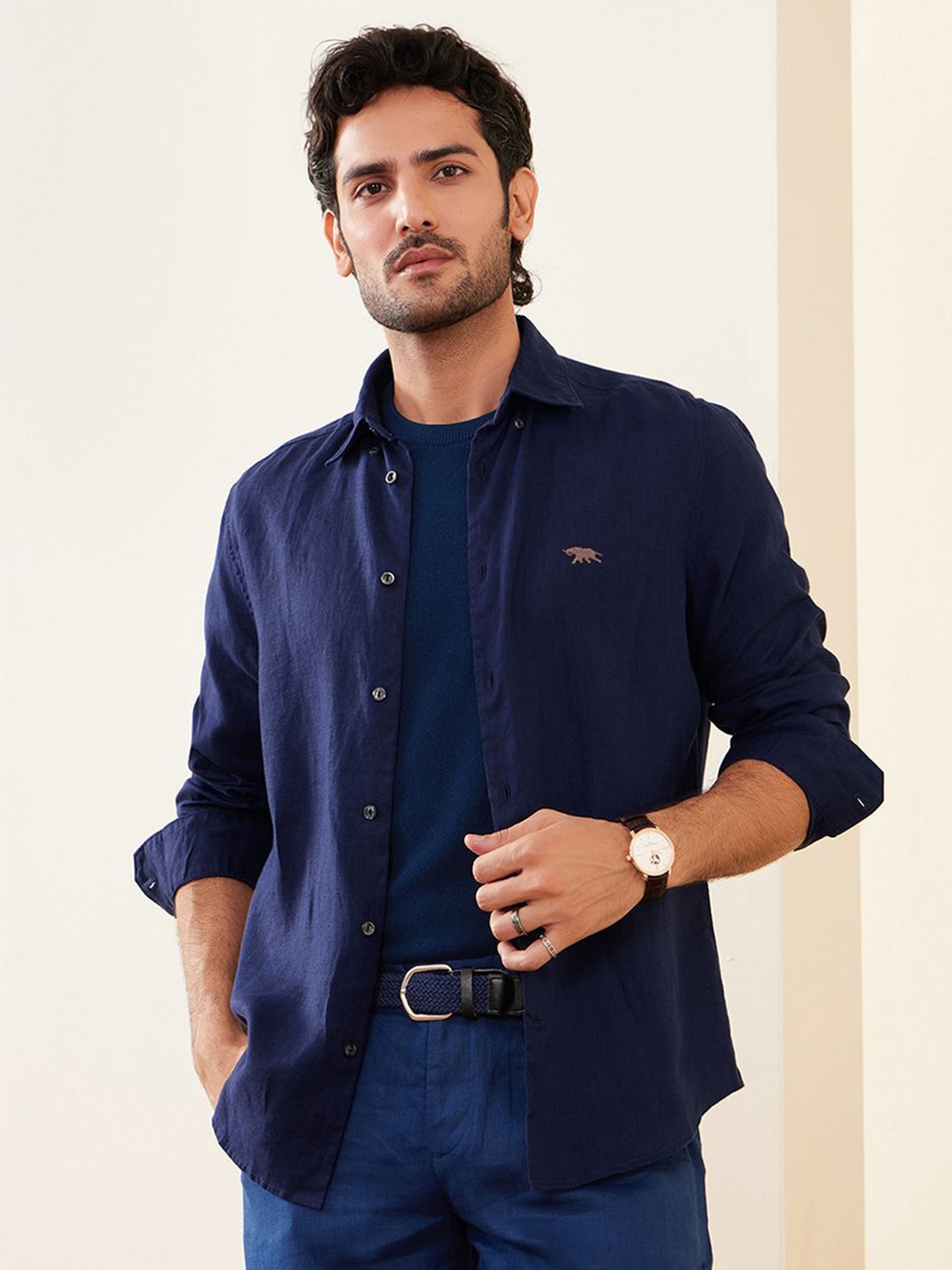 

Andamen Casual Men Solid Spread Collar Casual Shirt, Navy blue