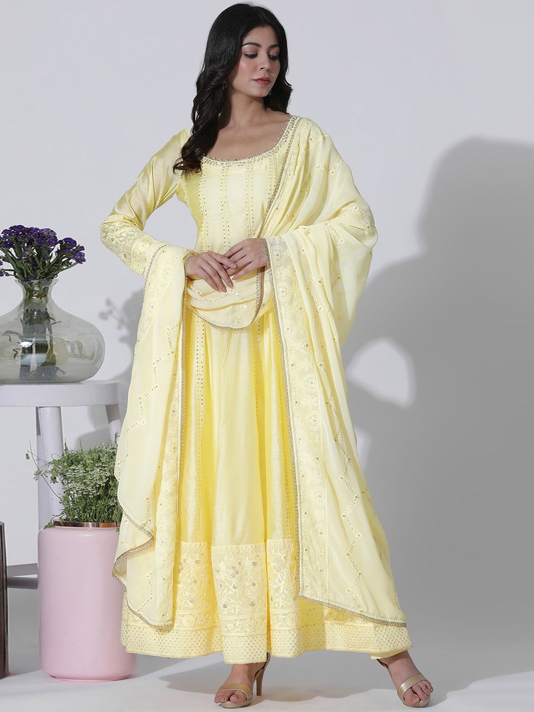 

WISHFUL Floral Embroidered Round Neck Thread Work Anarkali Kurta Set, Yellow