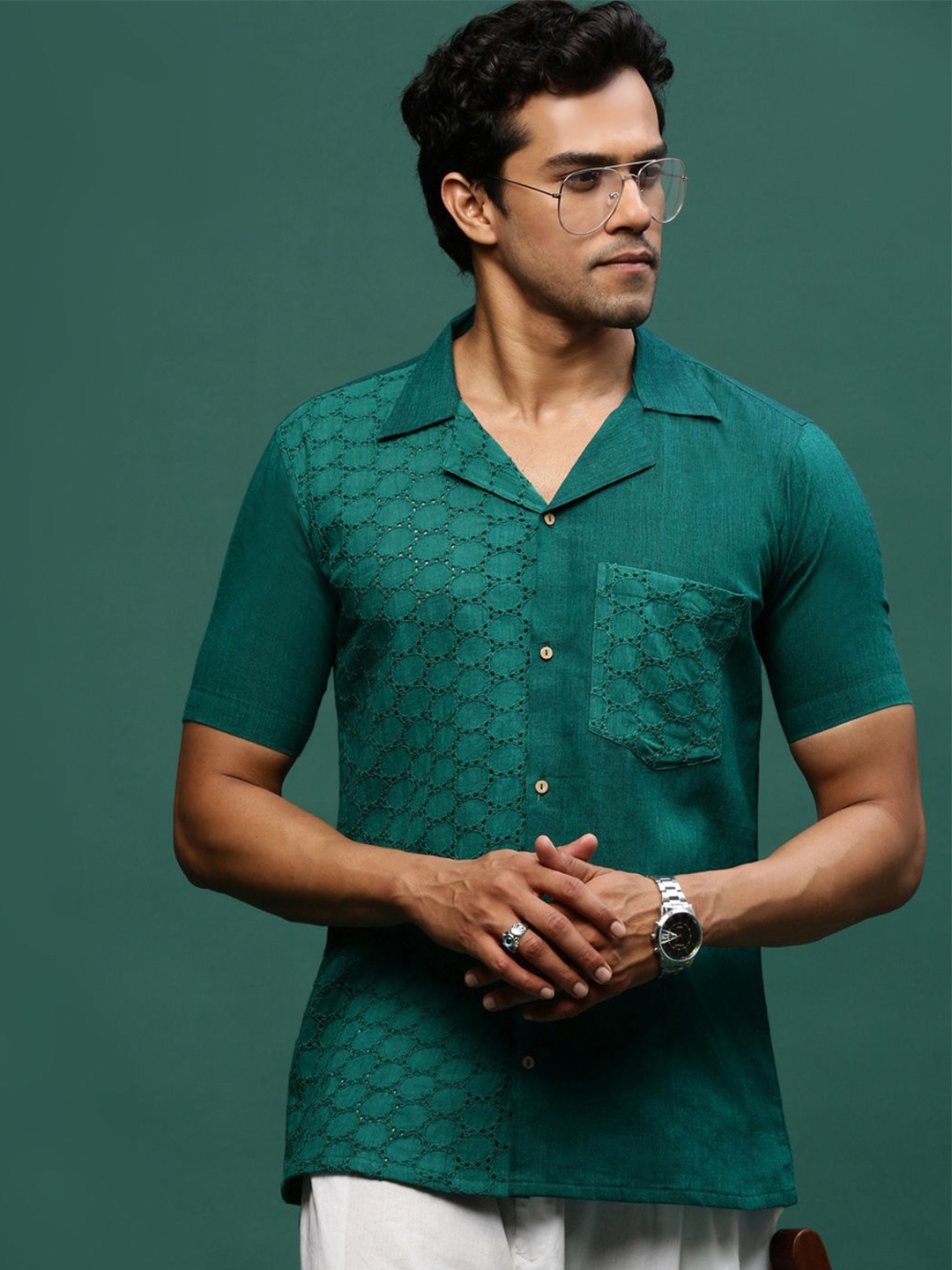 

Sangria Men Modern Cuban Collar Self Design Cotton Casual Shirt, Green