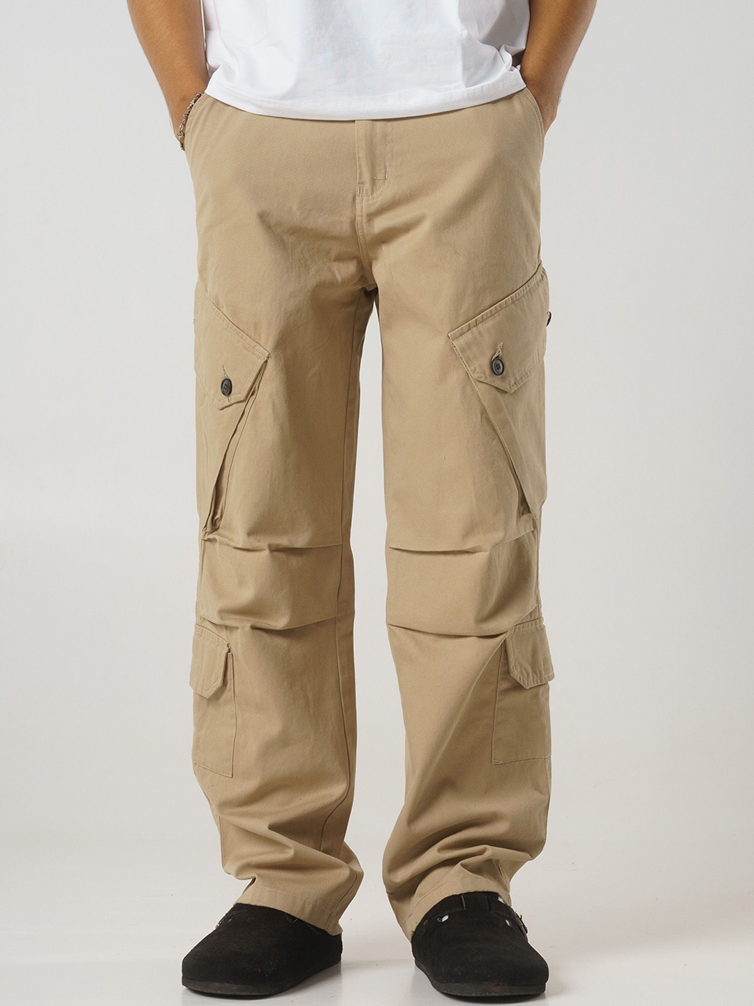 

UNTLD Men Mid-Rise Regular Fit Cargos Trousers, Beige