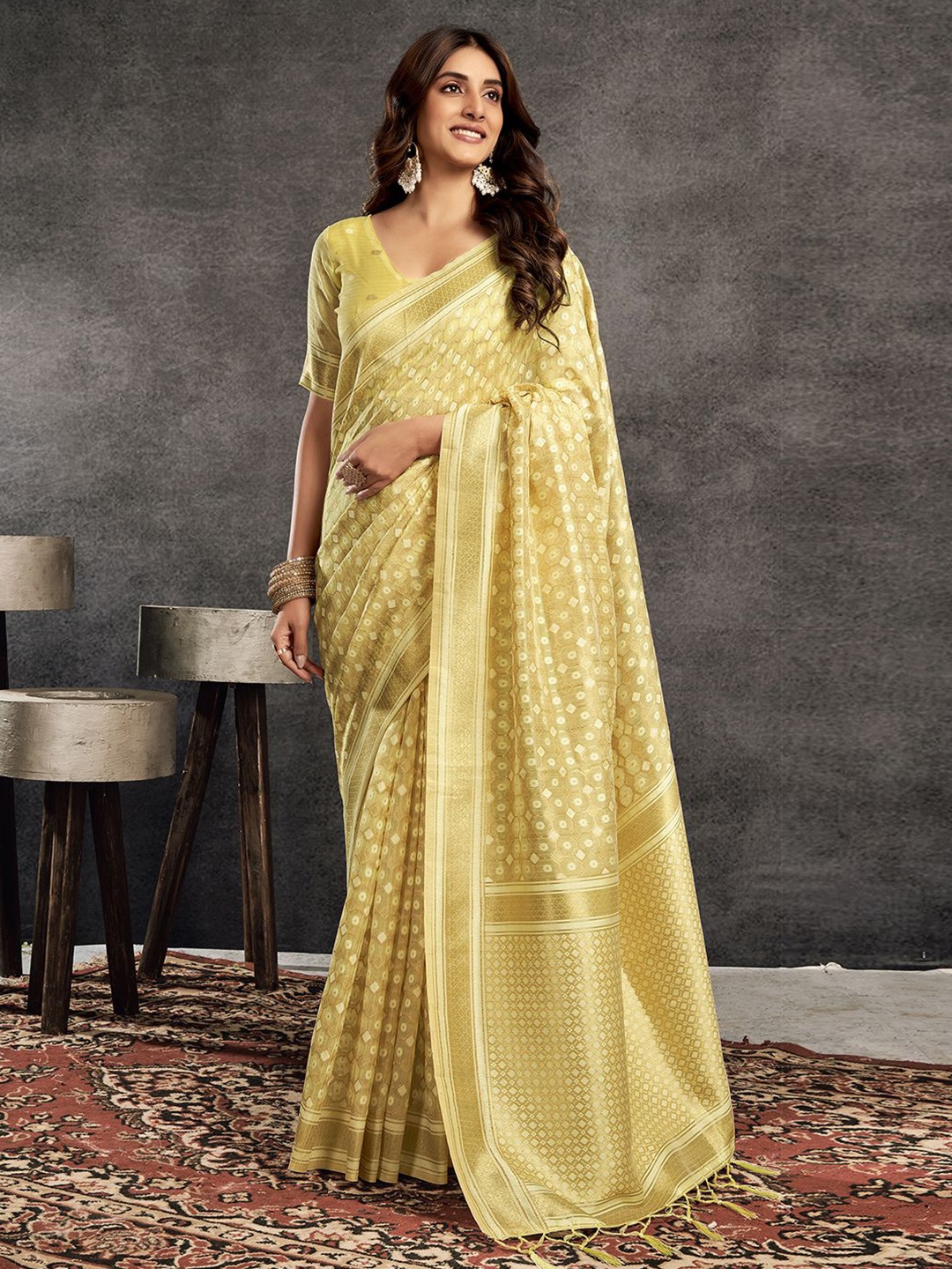 

Satrani Ethnic Motifs Zari Silk Blend Banarasi Saree, Yellow