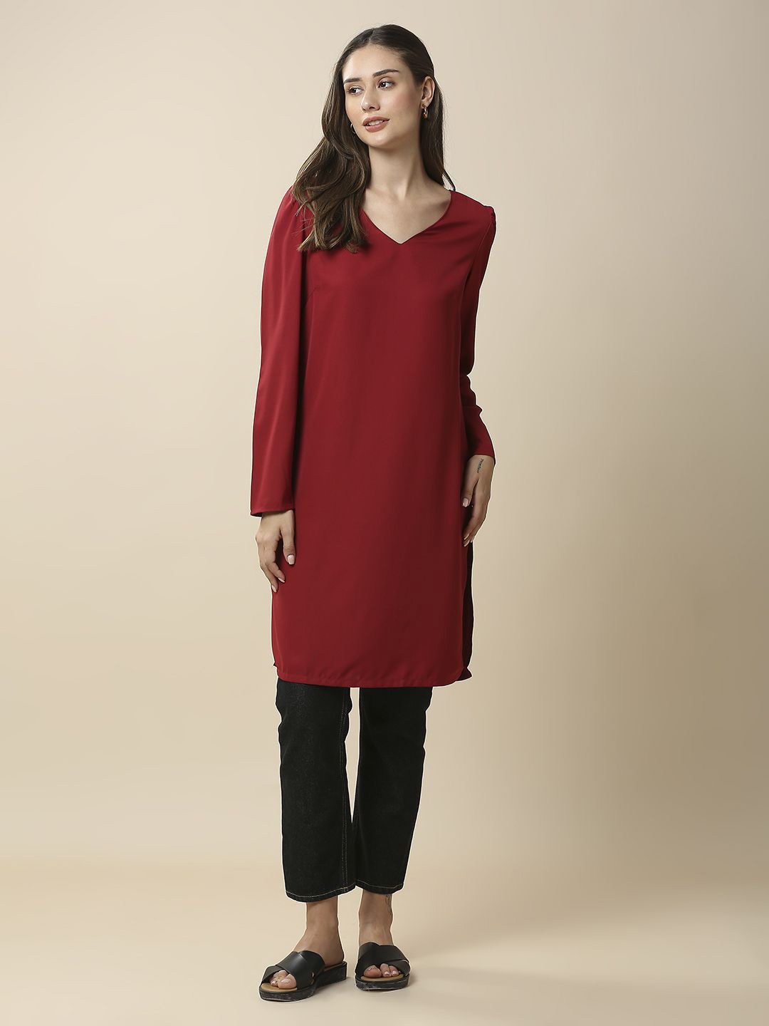 

Chemistry Women Solid V-Neck Top, Maroon