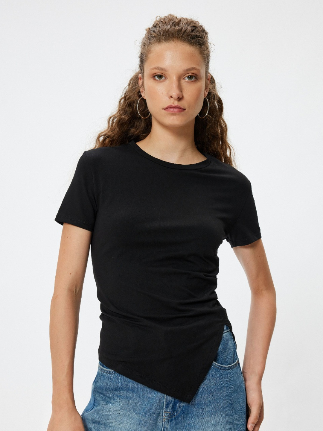 

Koton Women Solid Round Neck Cotton Slim Fit T-Shirt, Black