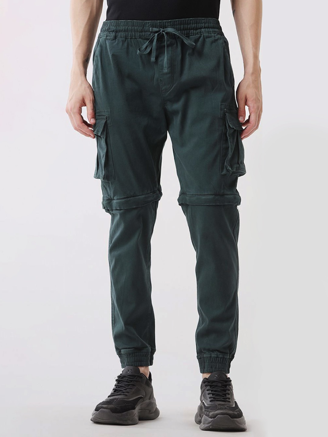 

WROGN Men Straight Fit Cargo Styles Joggers Trousers, Green