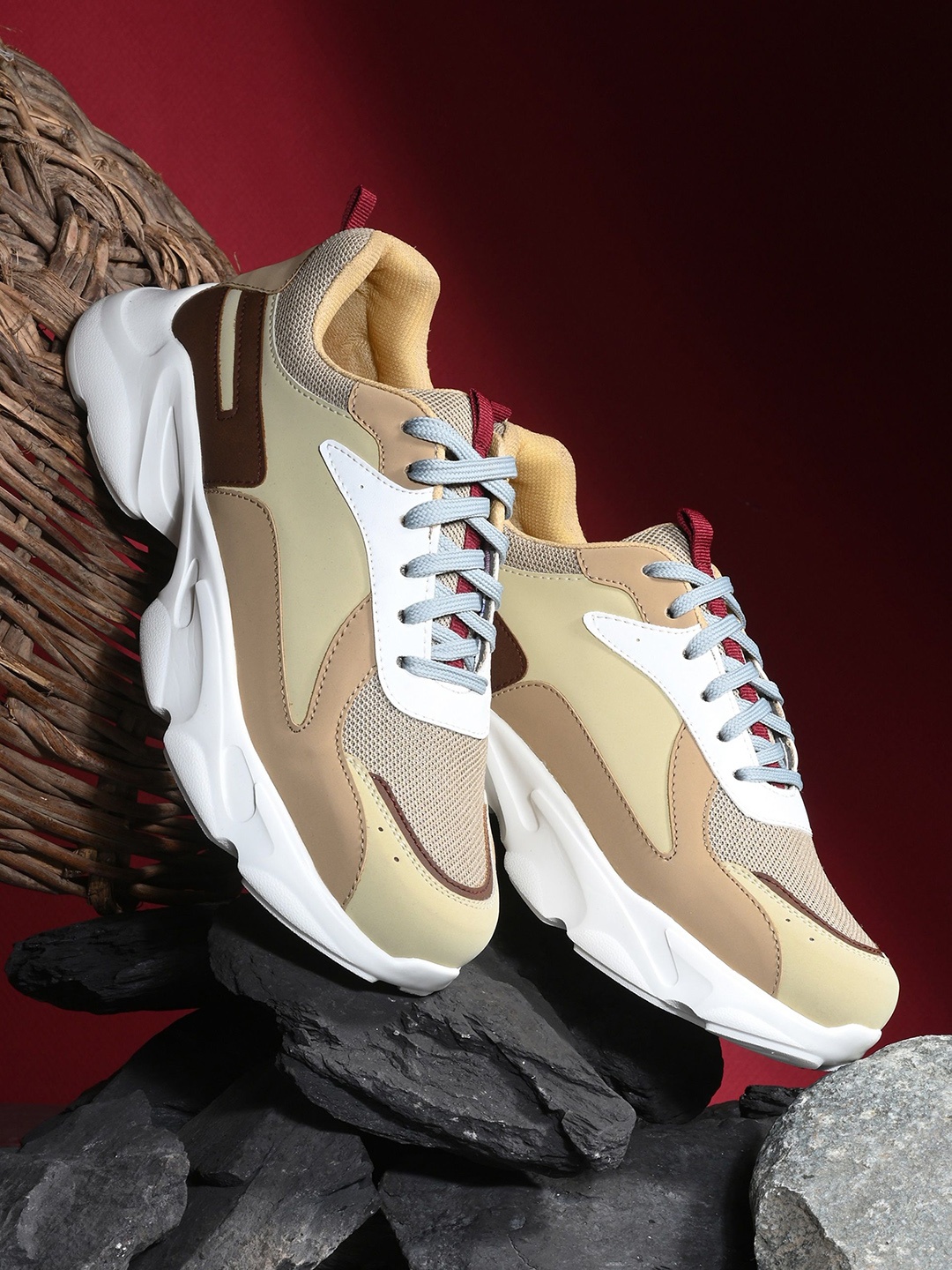 

The Roadster Lifestyle Co Men Casual Lace Up Sneakers, Beige