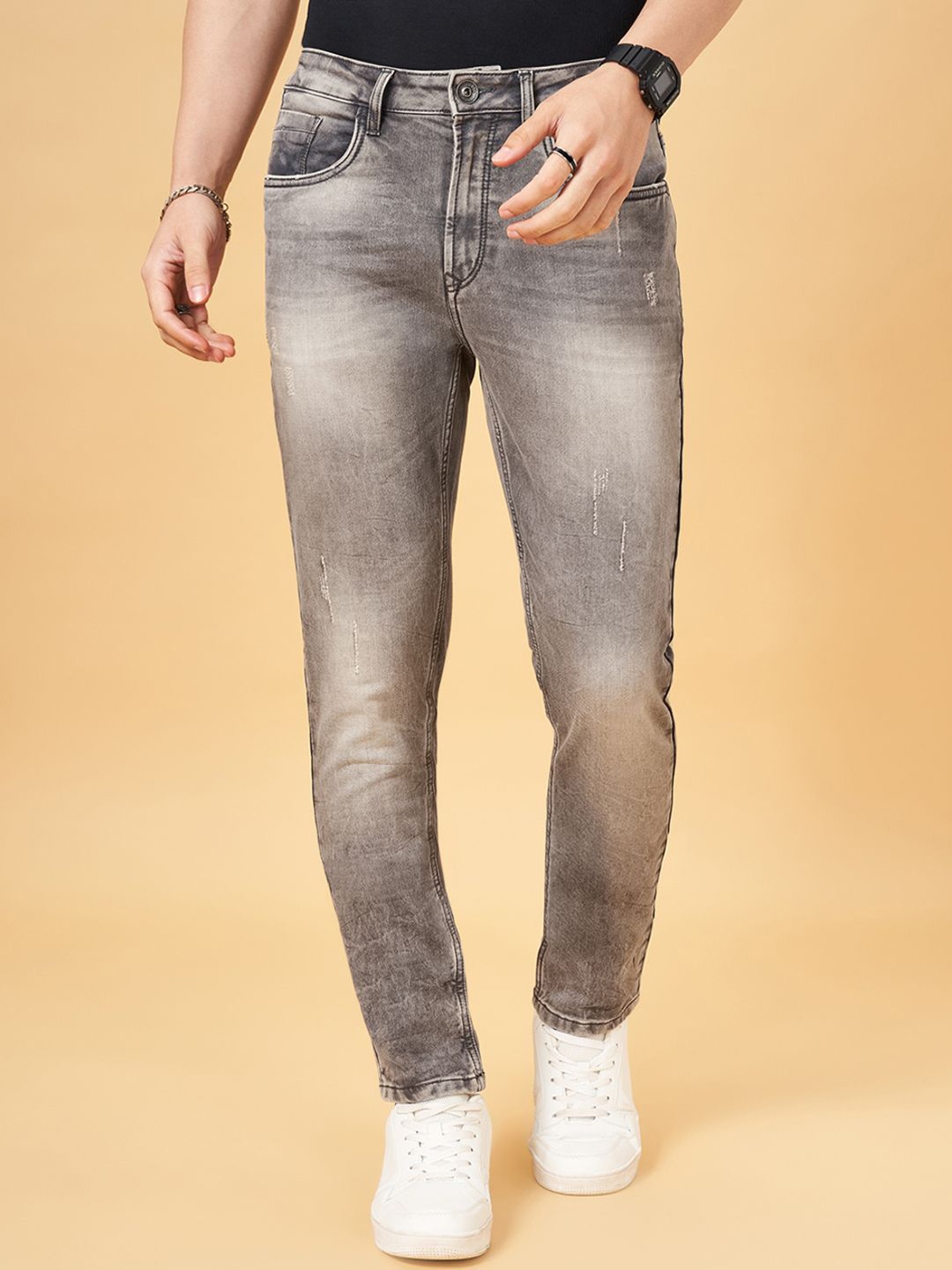 

SF JEANS by Pantaloons Men Slim Fit Low Distress Heavy Fade Jeans, Grey