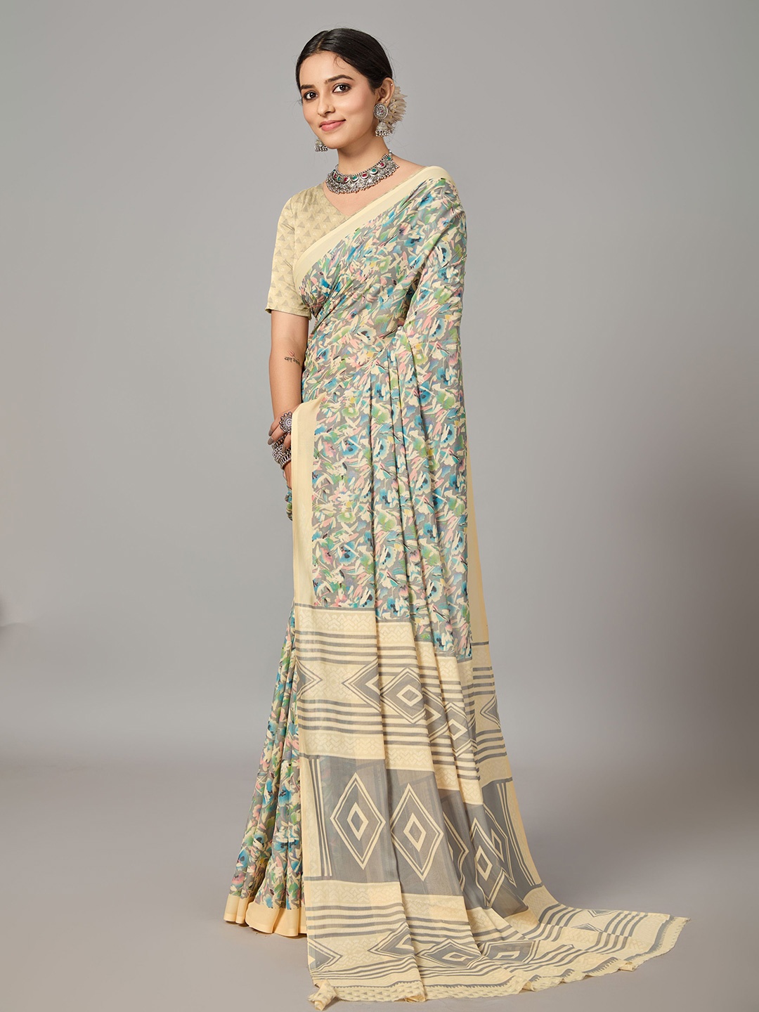 

VIRICA Ethnic Motifs printed Saree, Yellow