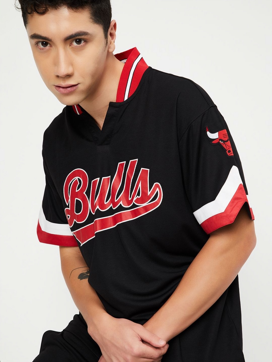 

max Men Typography Printed Mandarin Collar T-Shirt, Black