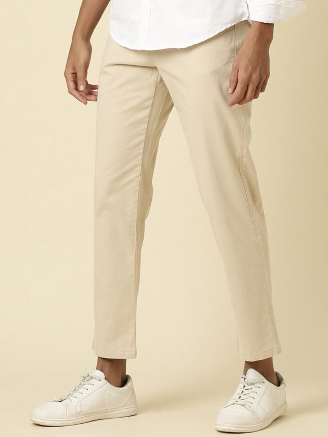

Mast & Harbour Men Relaxed Mid-Rise Cotton Flat-Front Chinos Trousers, Beige