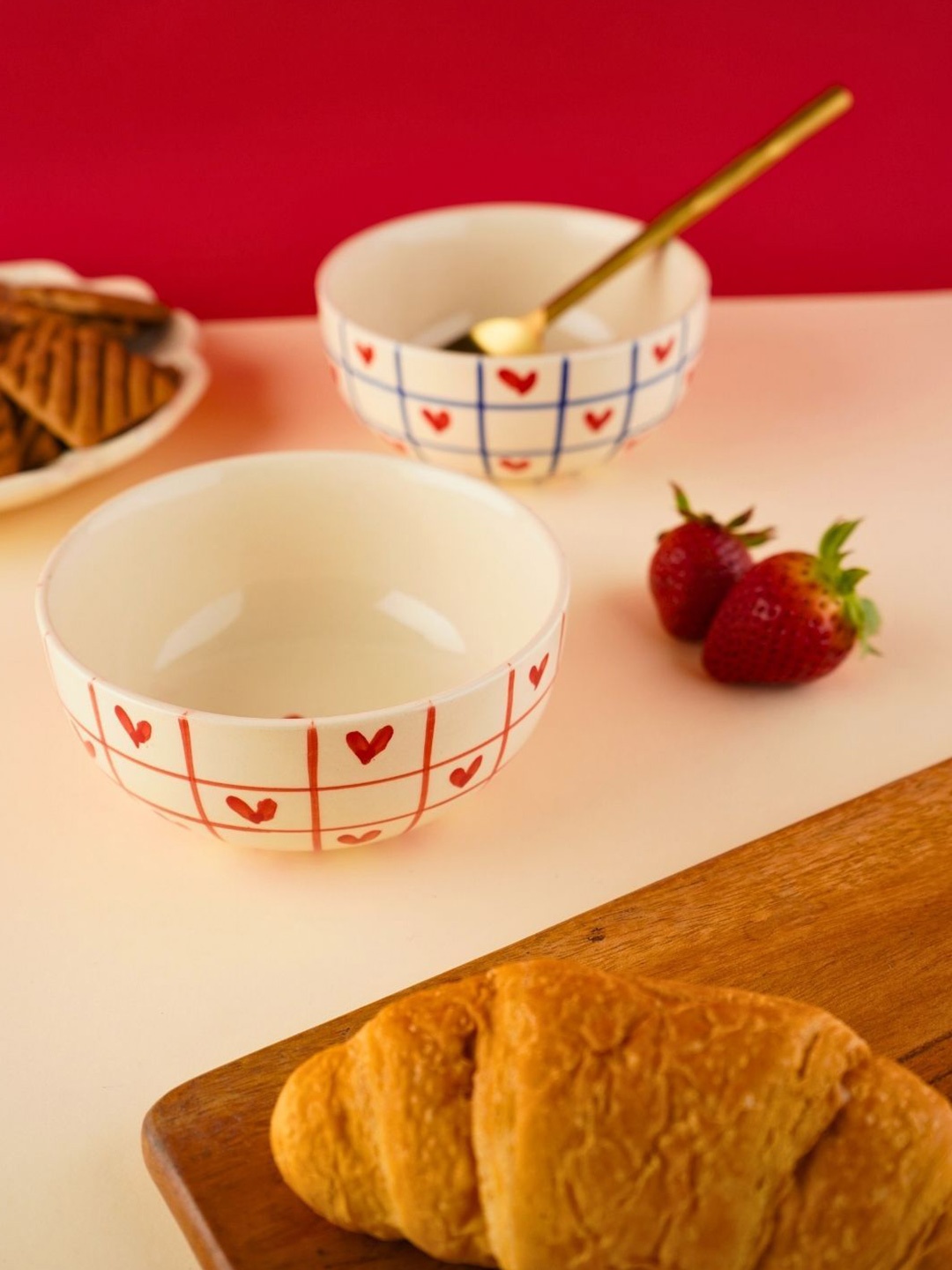 

WEAVING HOMES Off-White & Red 2 Pieces Printed Ceramic Bowls