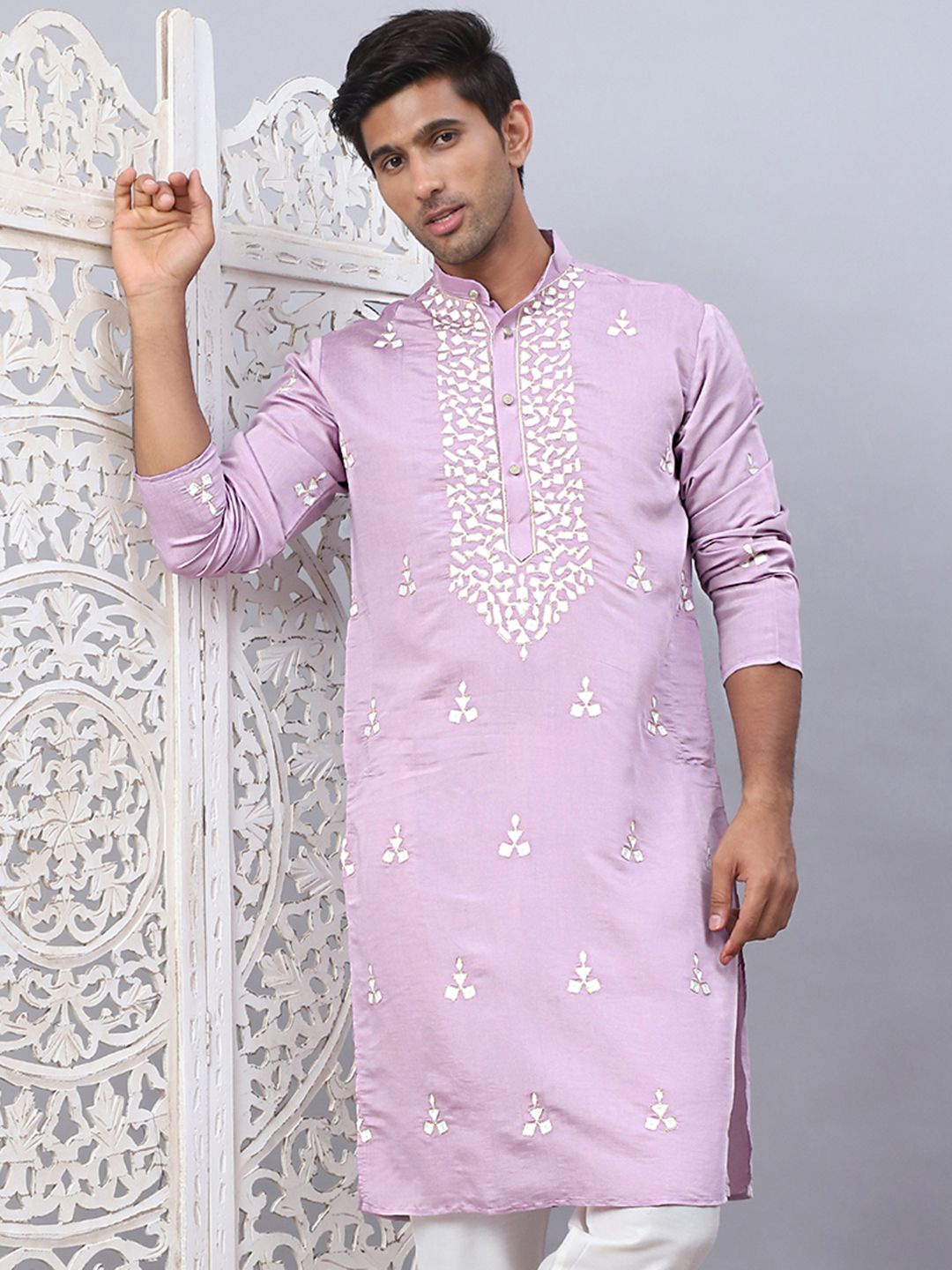 

Anouk Purple Geometric Embroidered Thread Work Mandarin Collar Silk Cotton Straight Kurta