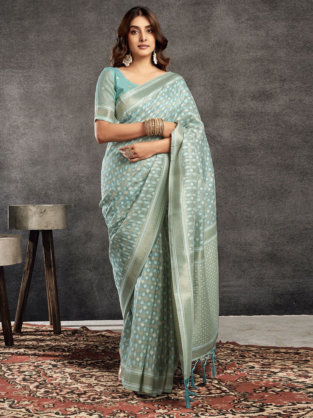 

Satrani Ethnic Motifs Zari Banarasi Saree, Turquoise blue