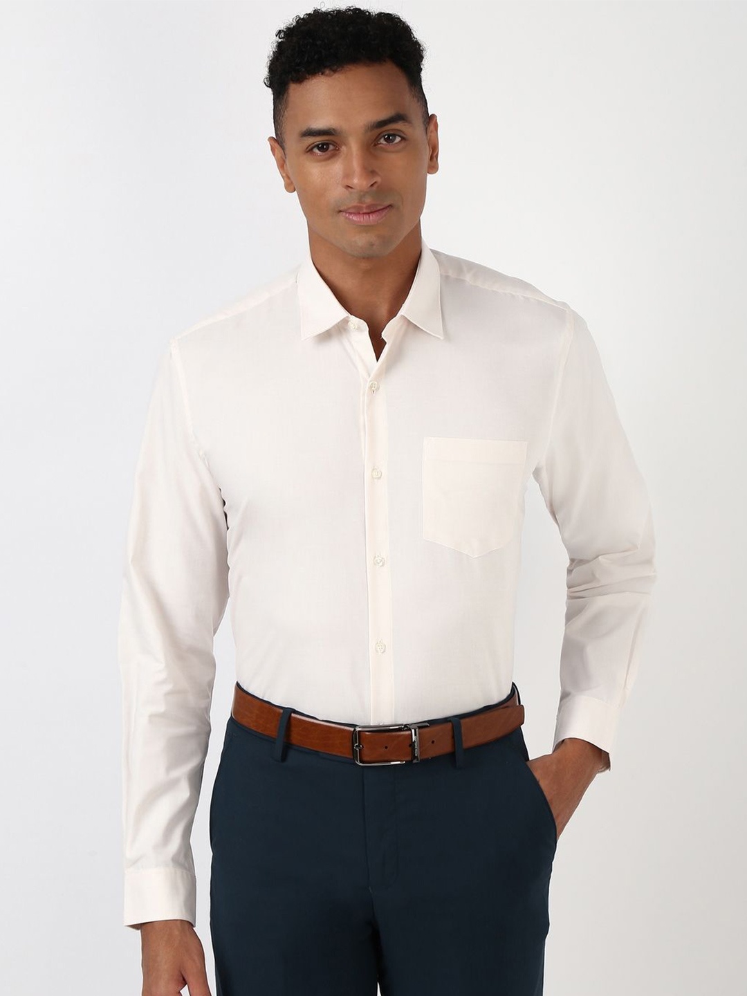 

Peter England Men Spread Collar Solid Polycotton Formal Shirt, Cream