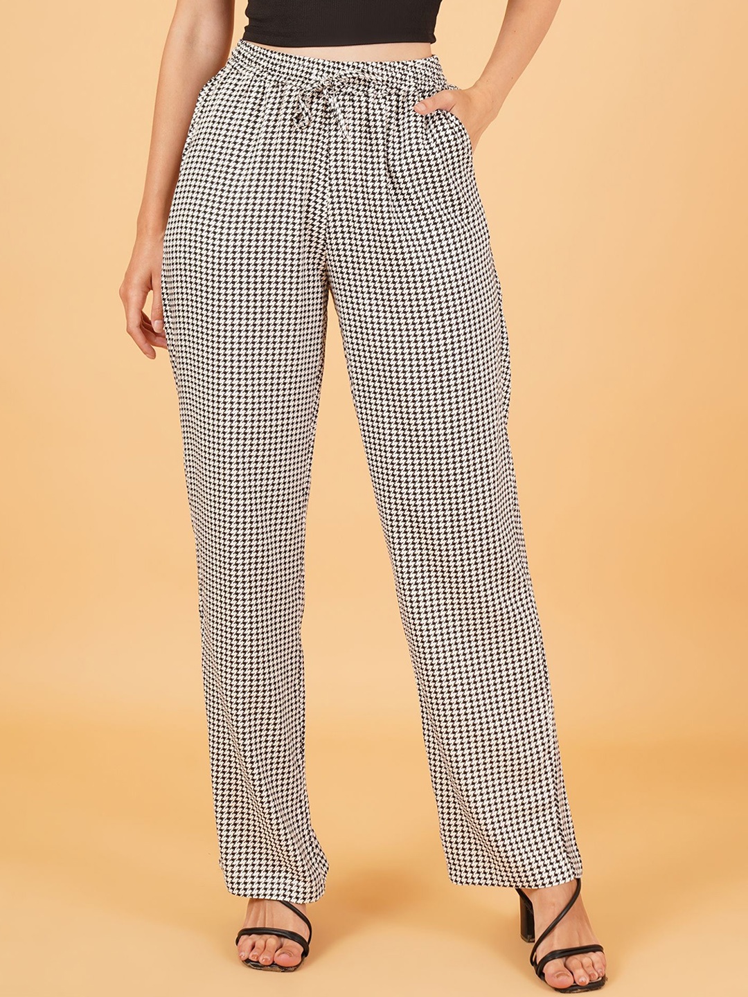 

IX IMPRESSION Zig Zag Printed Regular Trousers, Black