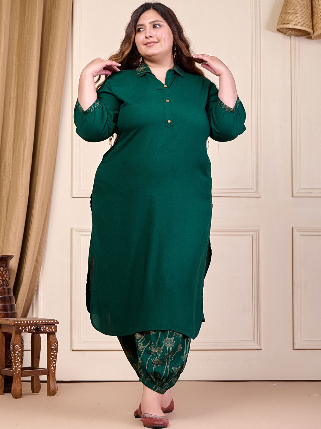 

PrettyPlus by Desinoor.com Plus Size Shirt Collar Straight Kurta With Harem Pants, Green