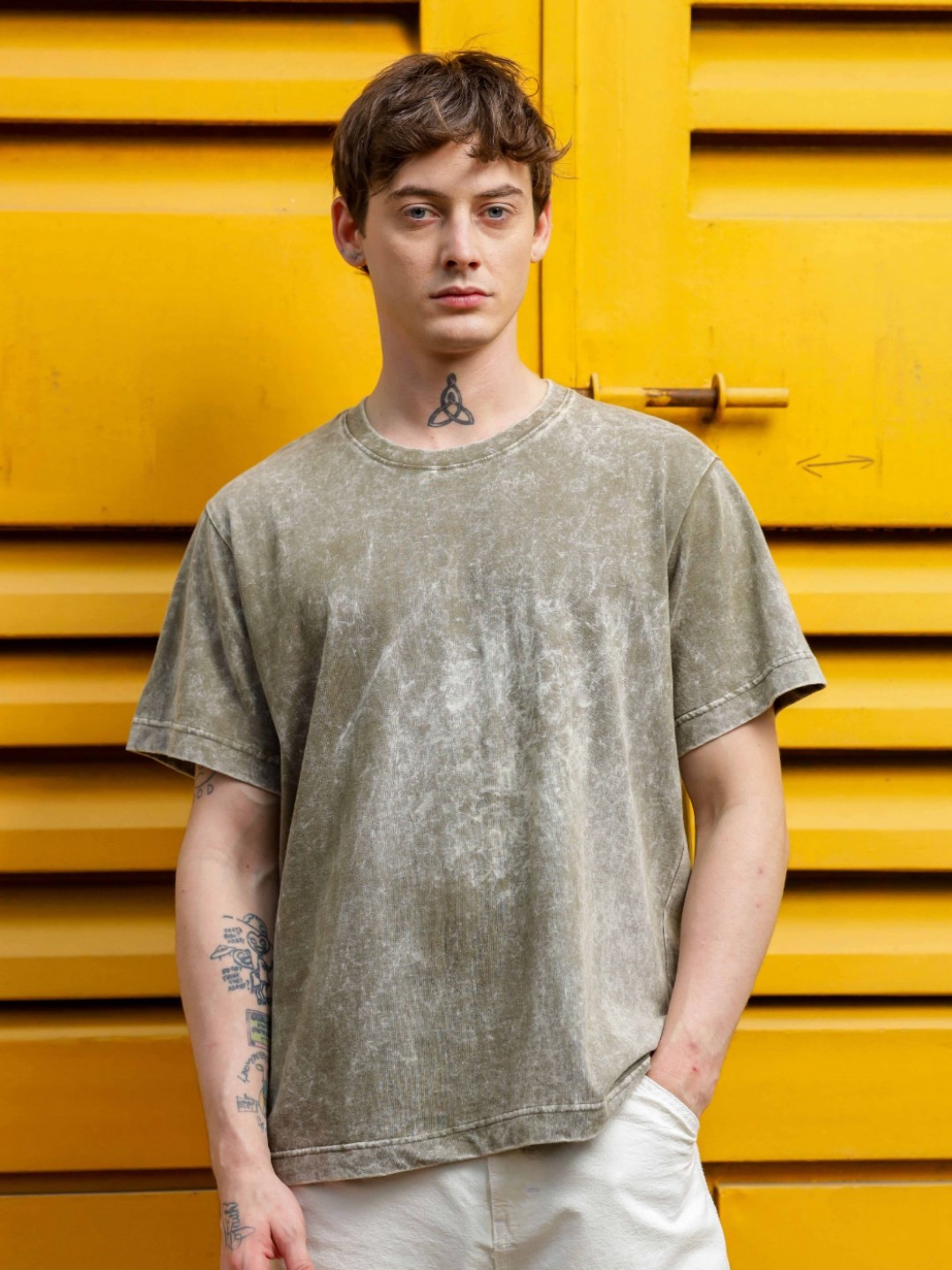 

TOMHIDDLE Men Dyed Round Neck Cotton Relaxed Fit T-Shirt, Olive