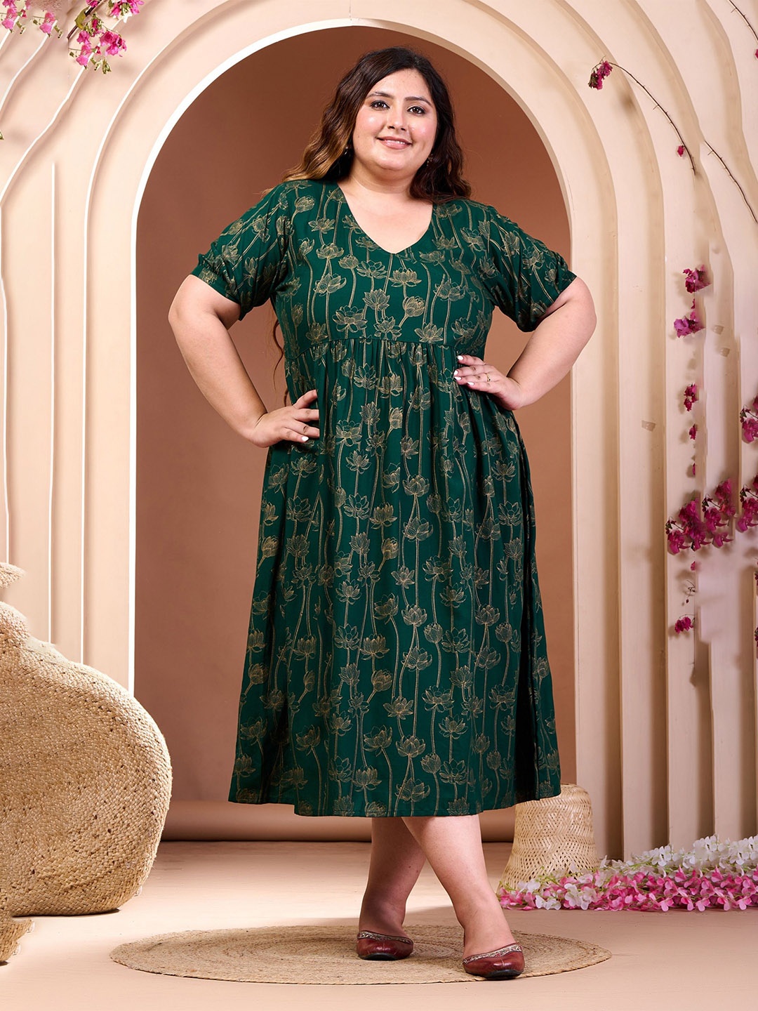 

PrettyPlus by Desinoor.com Plus Size Floral Print A-Line Midi Dress, Green