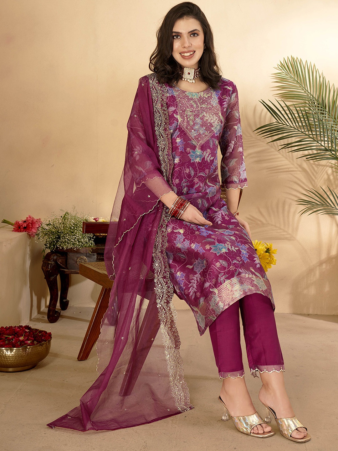 

Anouk Floral Printed Regular Sequinned Straight Kurta With Trousers & Dupatta, Mauve