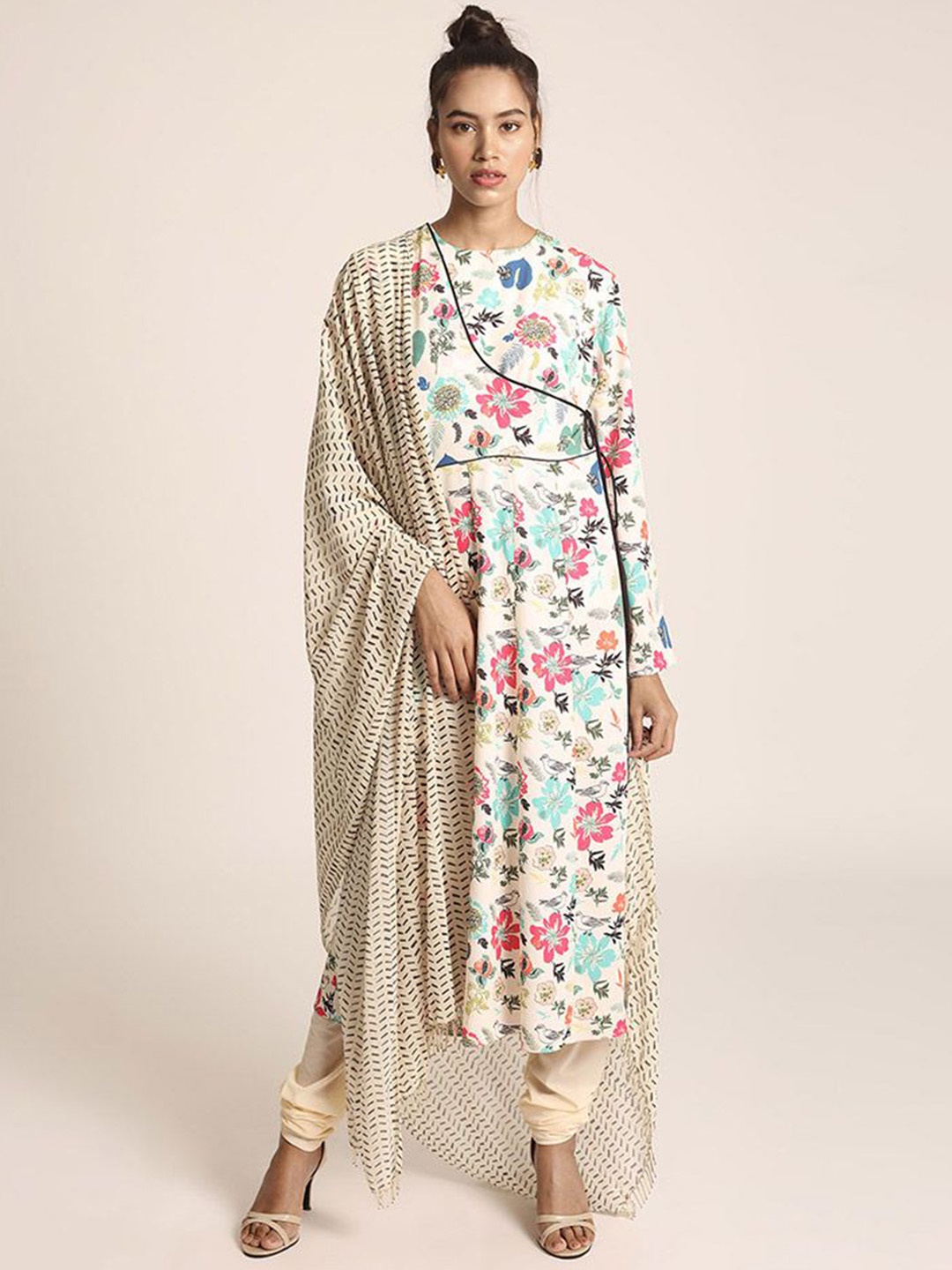

PS PRET BY PAYAL SINGHAL Floral Printed Kurta with Dhoti Pants & Dupatta, Cream