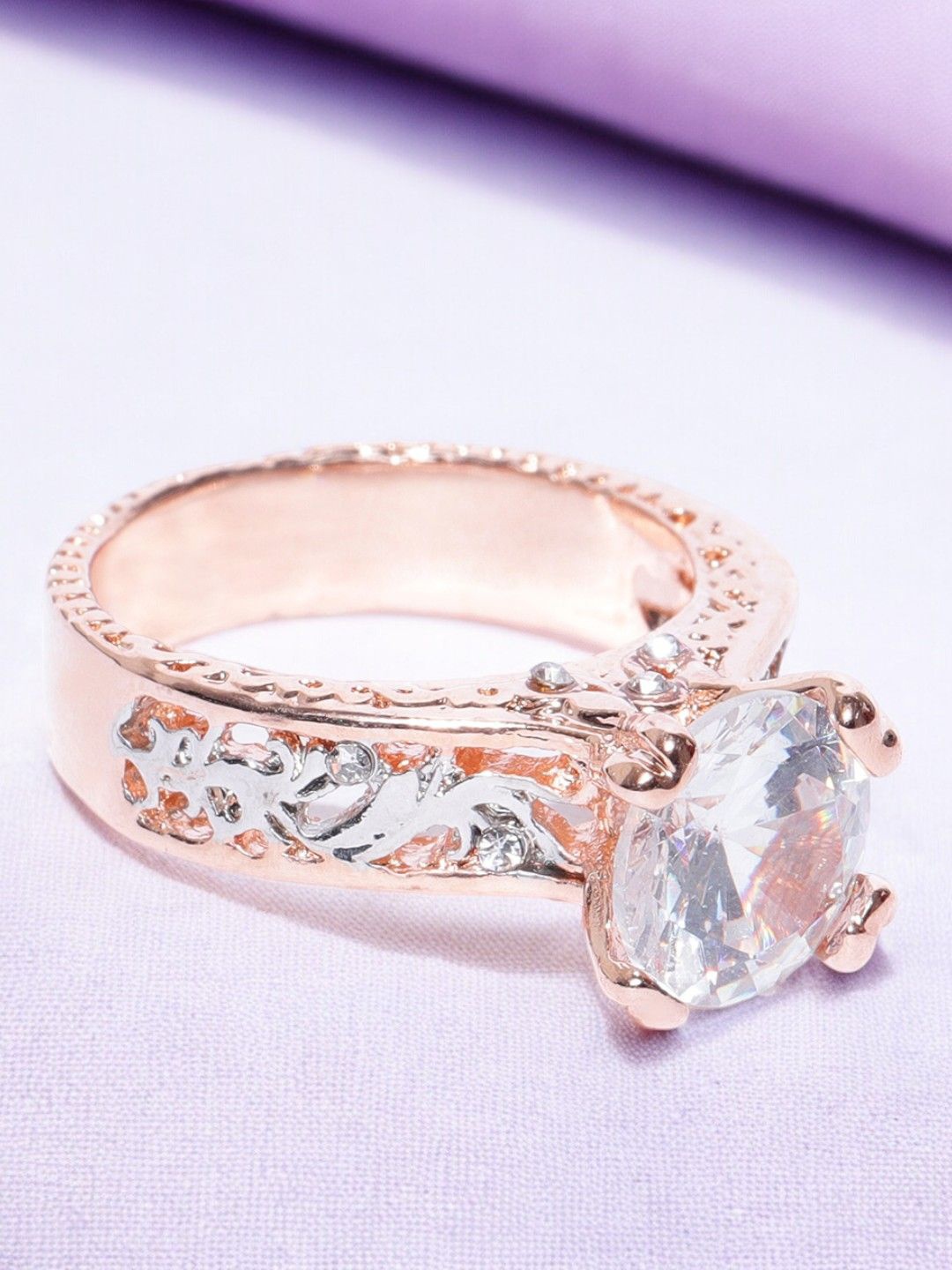 

fabula Solitaire Floral Filigree Cubic Zirconia-Studded Finger Ring, Rose gold