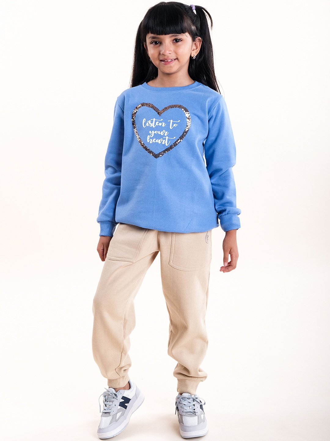 

KiddoPanti Girls Applique-Detailed Sweatshirt With Joggers, Blue