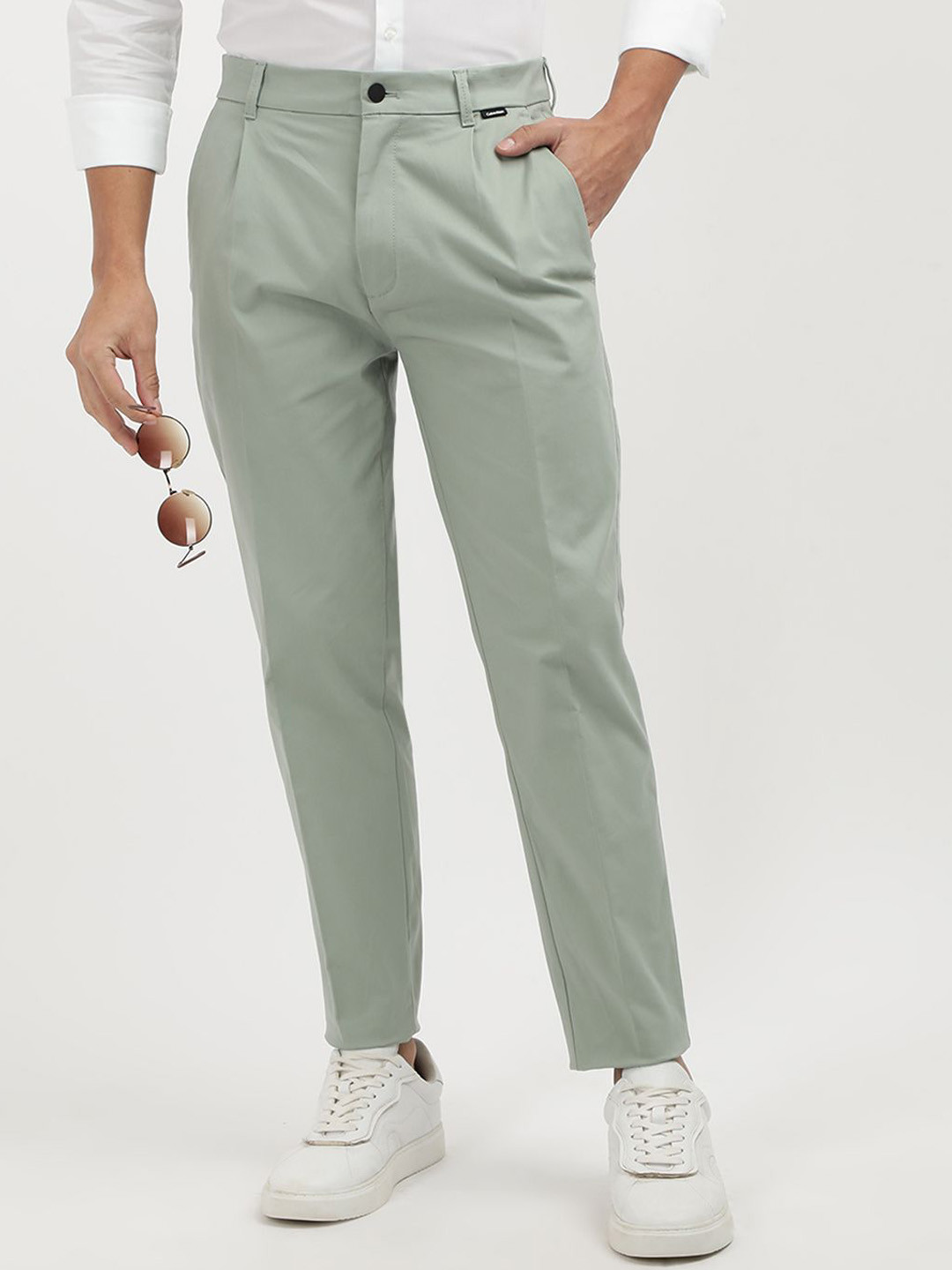 

Calvin Klein Jeans Men Tapered Fit Mid-Rise Pleated Trousers, Green