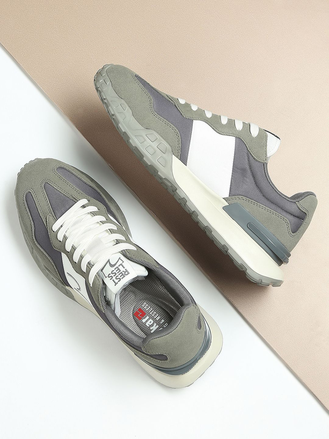 

SPYKAR Men Mesh Colourblocked Sneakers, Grey