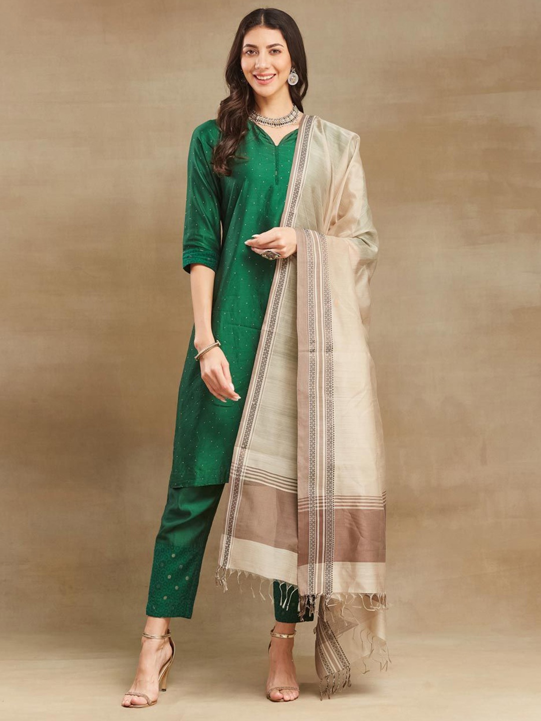 

Fabindia Geometric Woven Design Cotton Silk Maheshwari Dupatta, Beige
